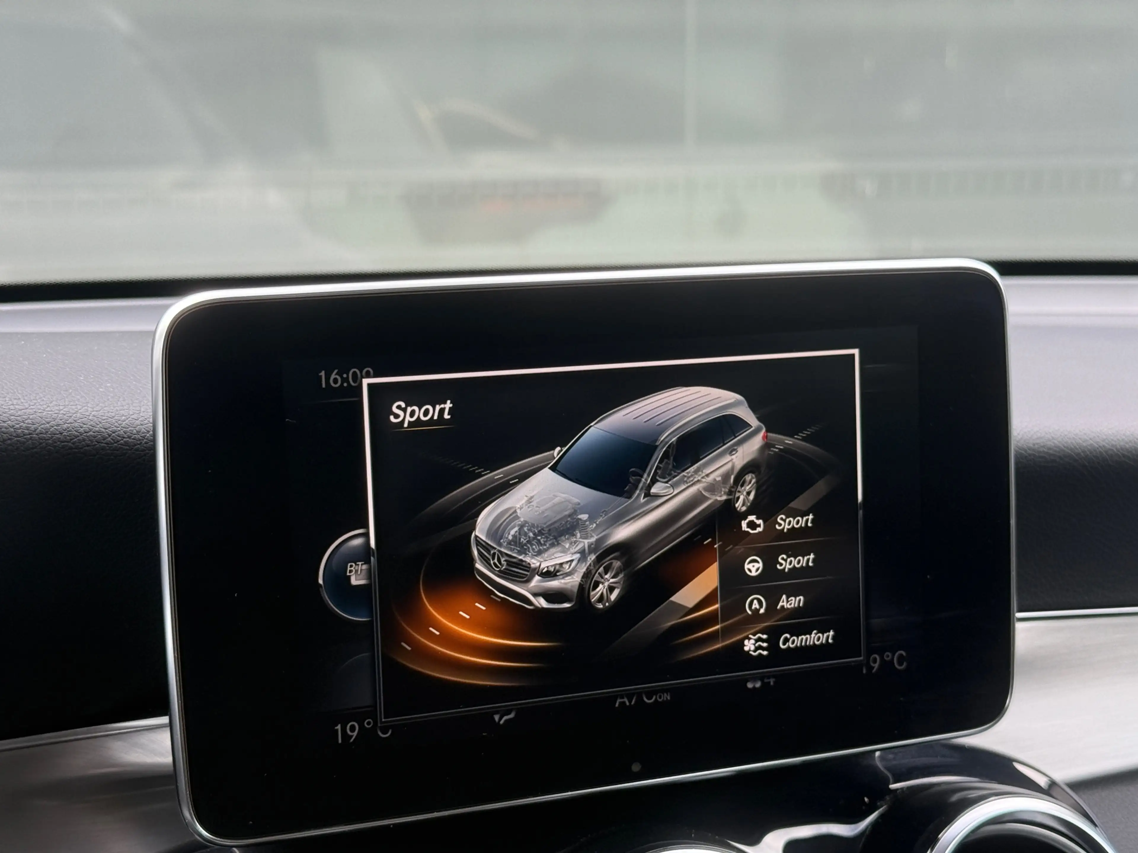 Mercedes-Benz GLC 250 4MATIC Premium COMAND|360cam|Dodehoek assist — photo 17