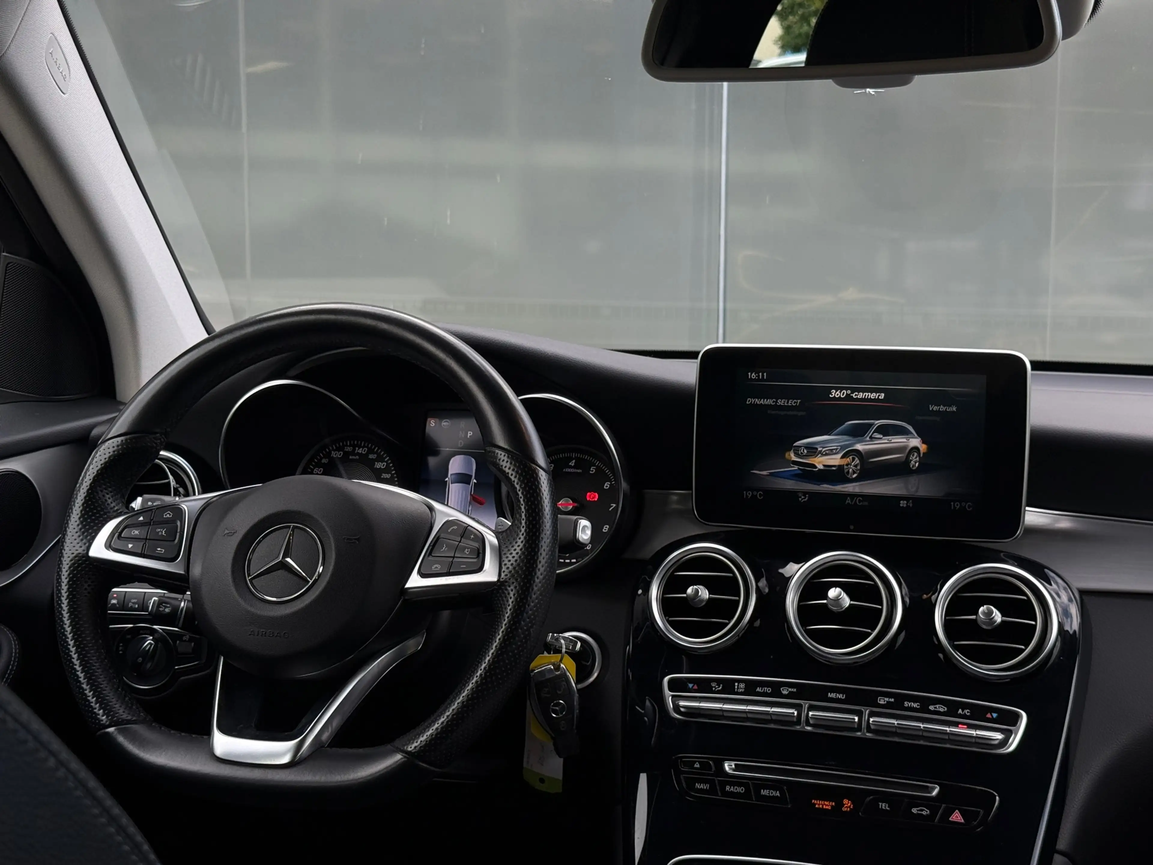 Mercedes-Benz GLC 250 4MATIC Premium COMAND|360cam|Dodehoek assist — photo 9