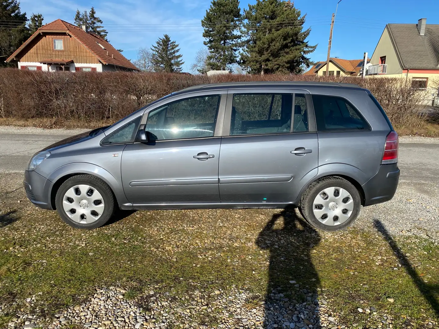 Opel Zafira 1,9 CDTI Grau - 2