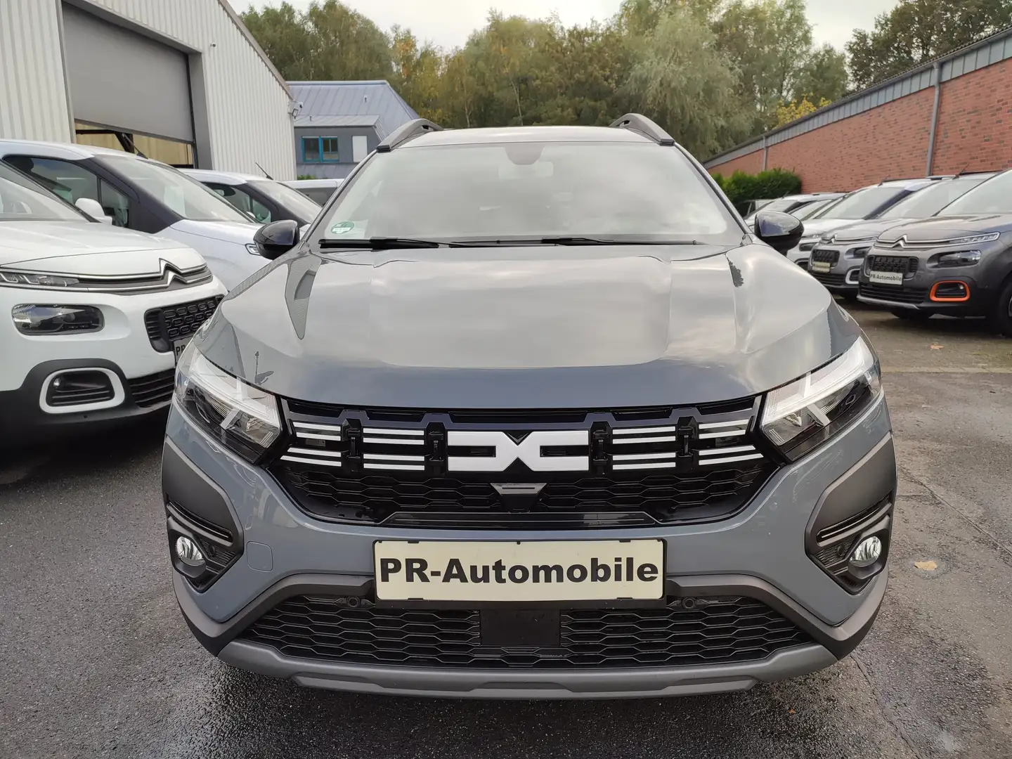 Dacia Jogger Extreme+ Hybrid 7 Sitze Klimaaut/Navi+Cam Grau - 2
