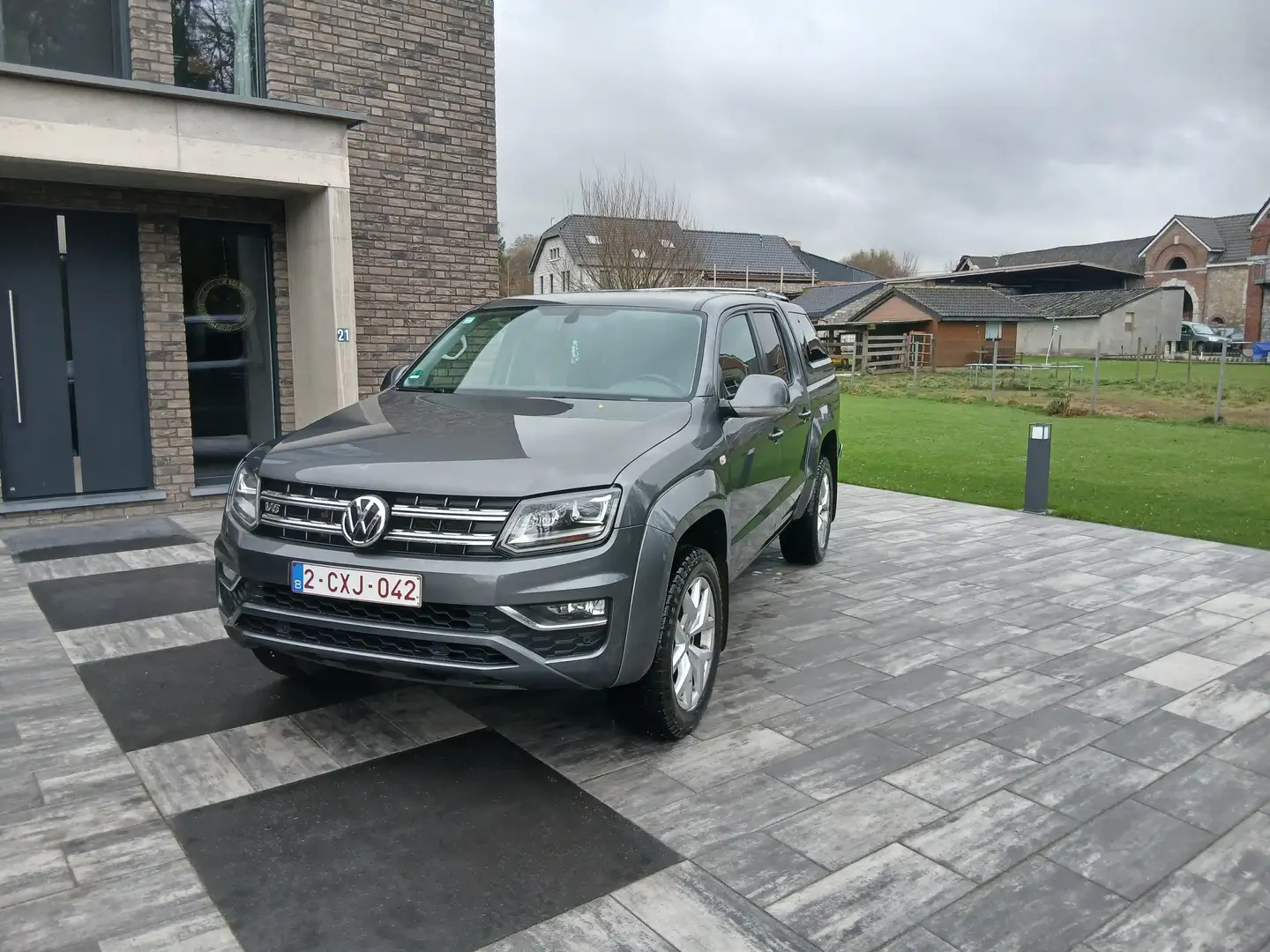 Volkswagen Amarok Amarok 3.0 V6 TDi 4Motion Highline Gris - 2