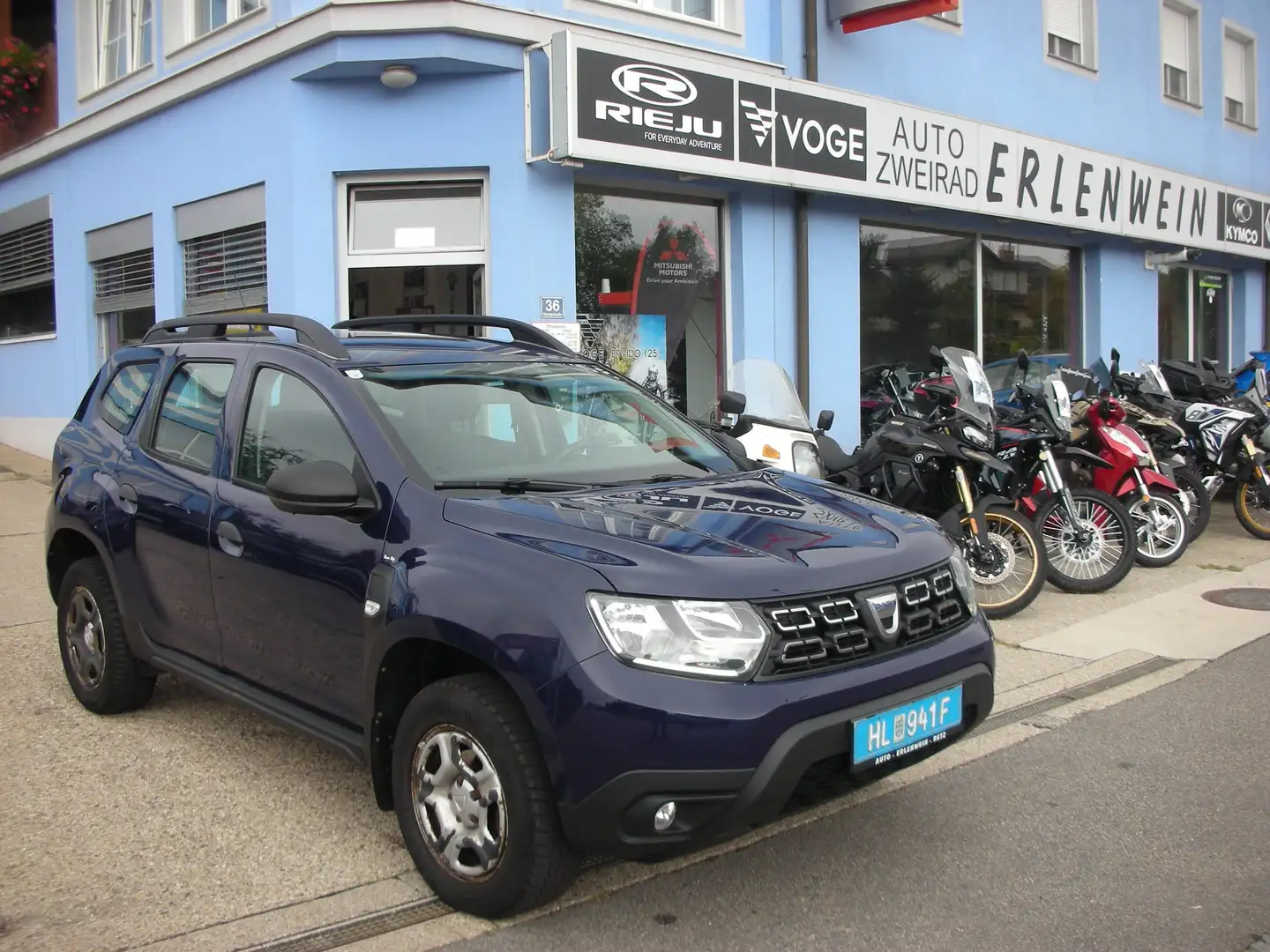Dacia Duster Essential Blau - 1