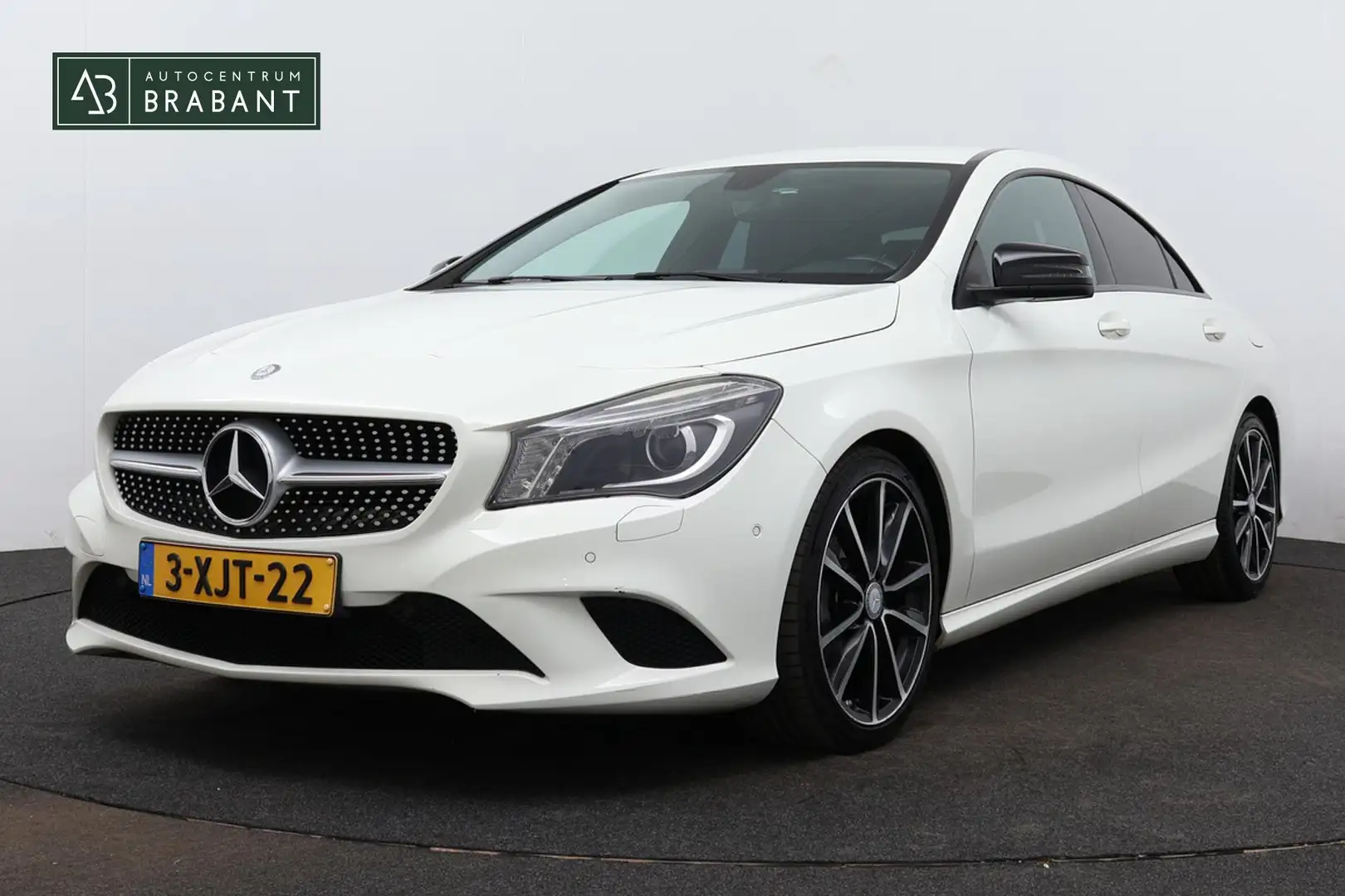 Mercedes-Benz CLA 180 Blue Lease Edition(NL-Auto, Navi, Airco, Parkeerse Blanc - 1