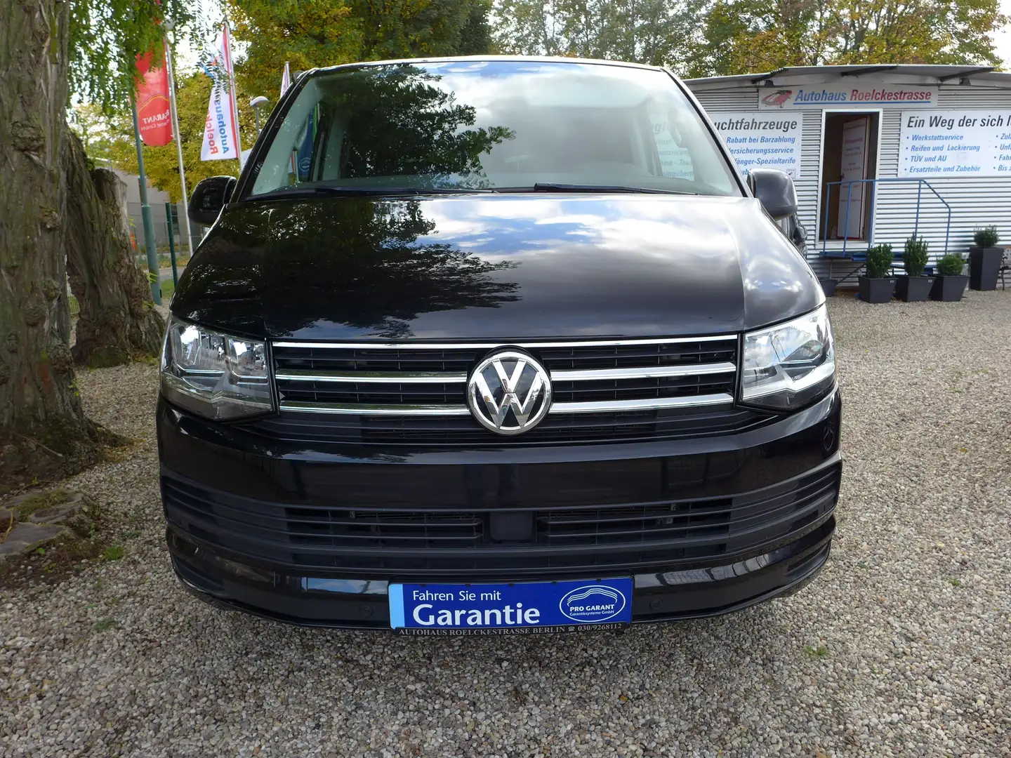 Volkswagen T6 Multivan Multivan DSG 2.0 TDI Standh./Navi/Leder/AHK Schwarz - 2