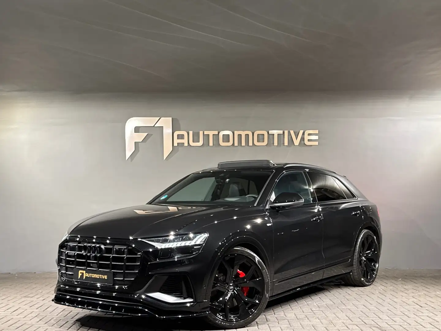 Audi Q8 60 TFSI e quattro S Line Pano|HuD|B&O|RS Seat|Mass Zwart - 1