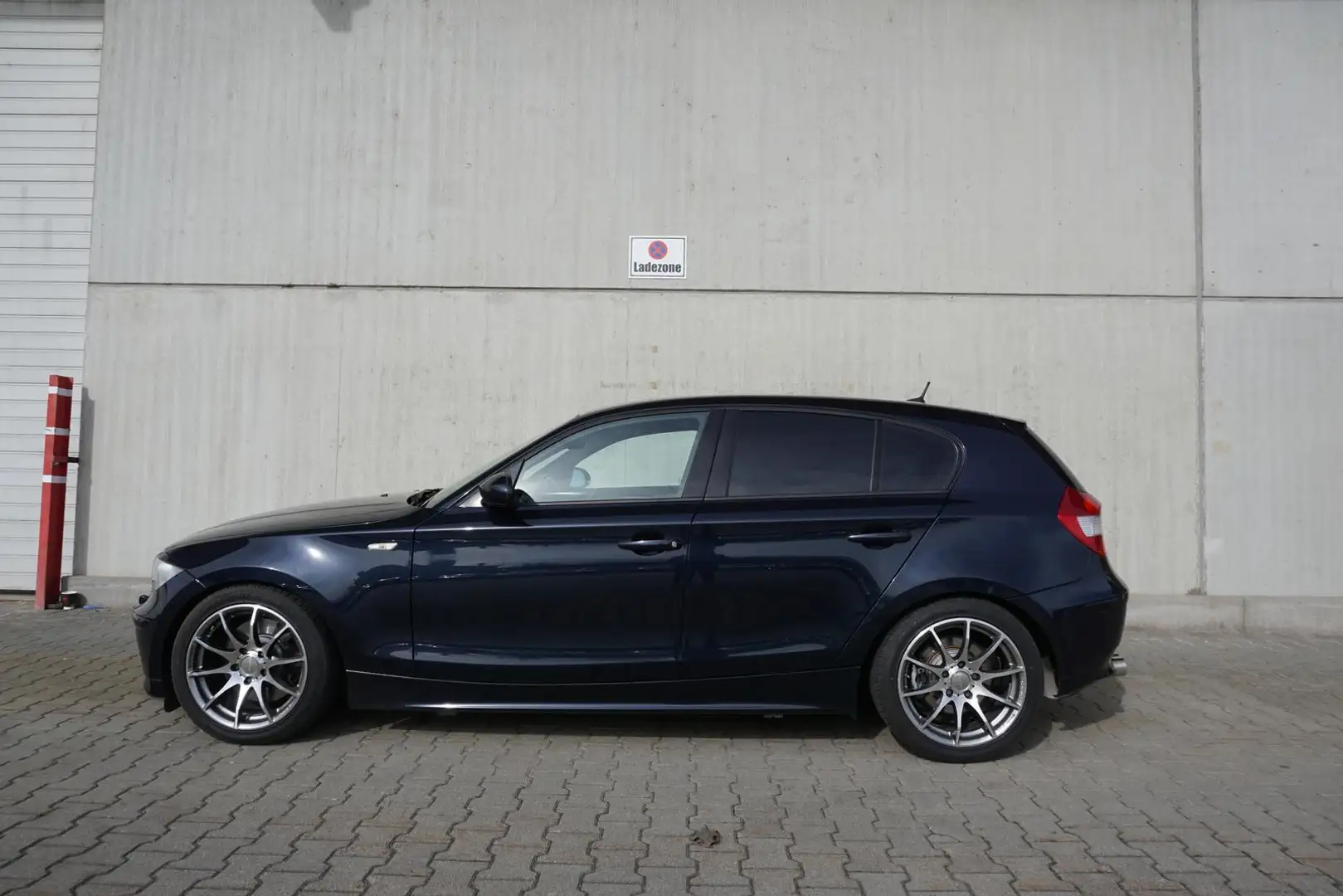 BMW 130 i 3,0 265 PS Xenon SHZ Klima Radio Albastru - 2