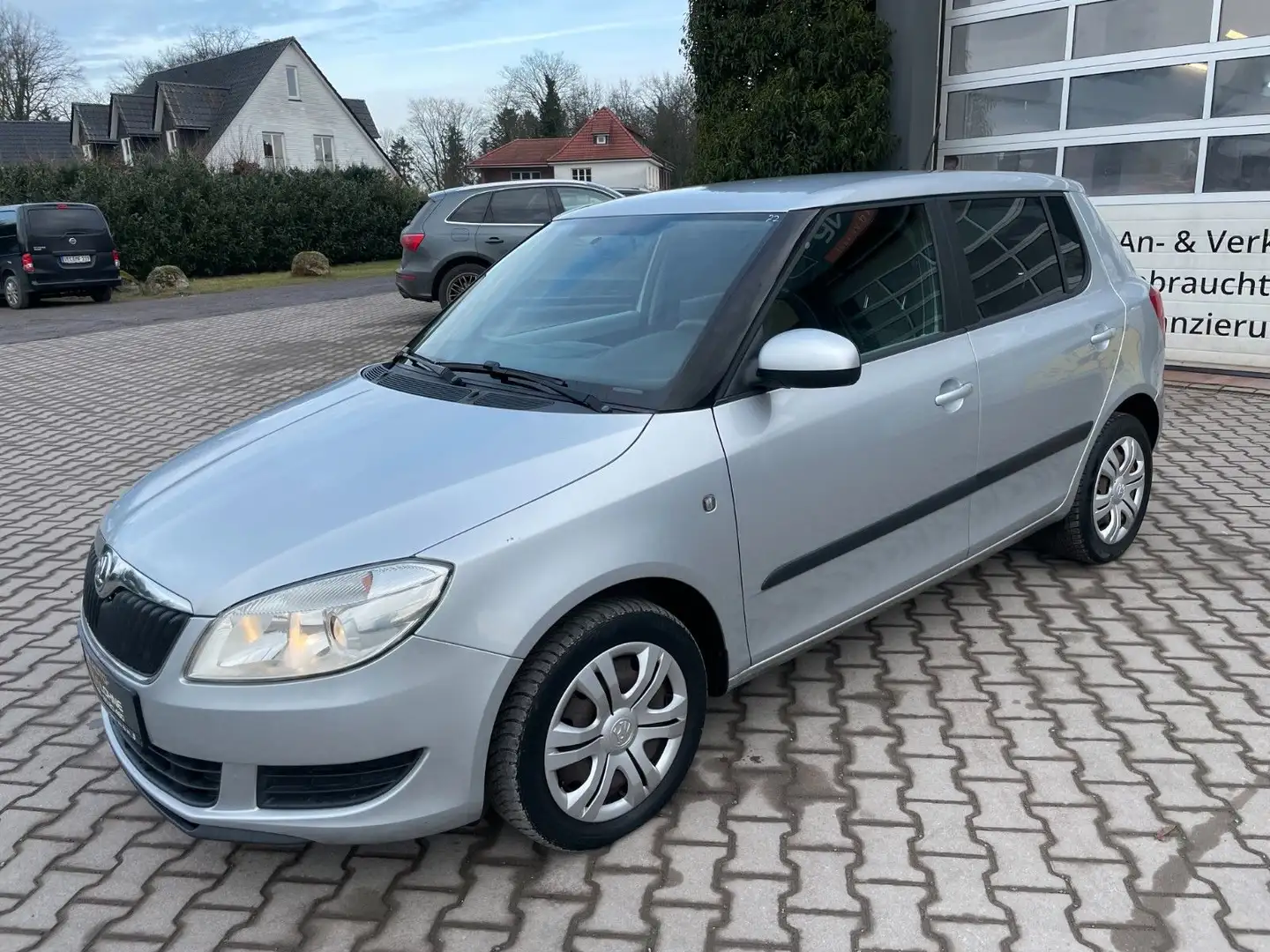 Skoda Fabia Ambition 1.6 KLIMA*TREMP*1.HAND*TOP* Silber - 2