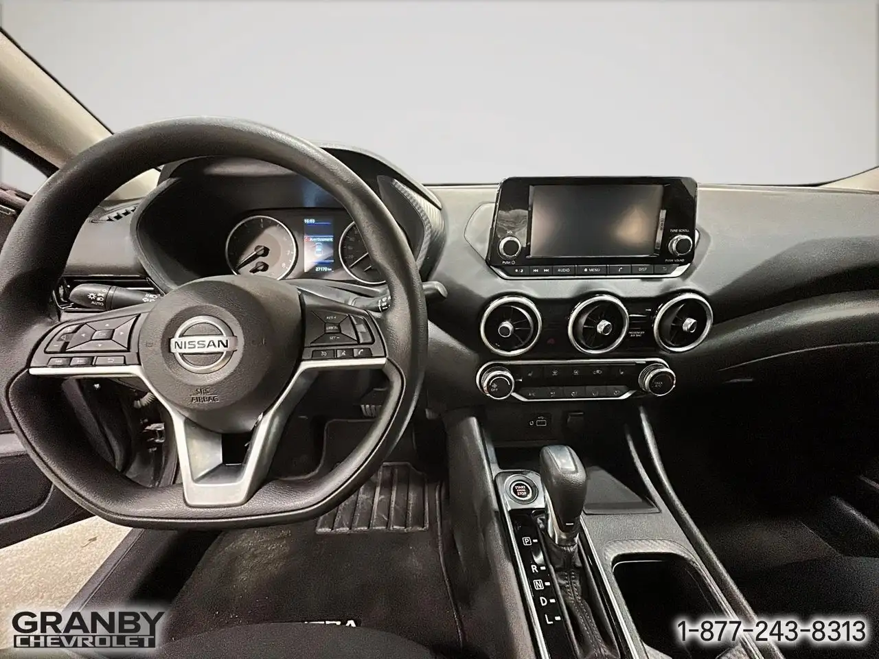 Nissan Sentra снимка Nissan Sentra