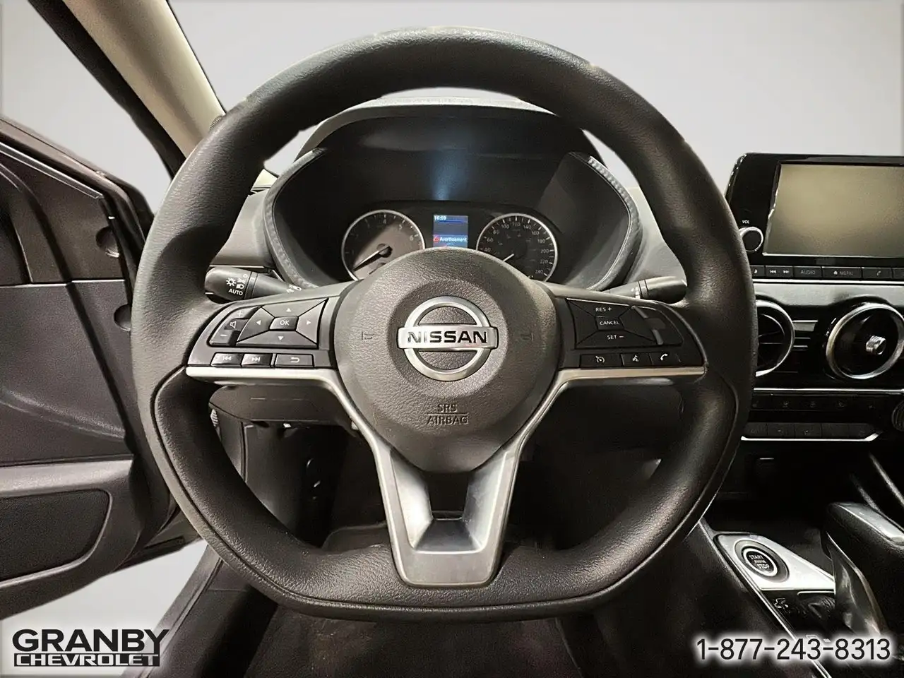 Nissan Sentra снимка Nissan Sentra