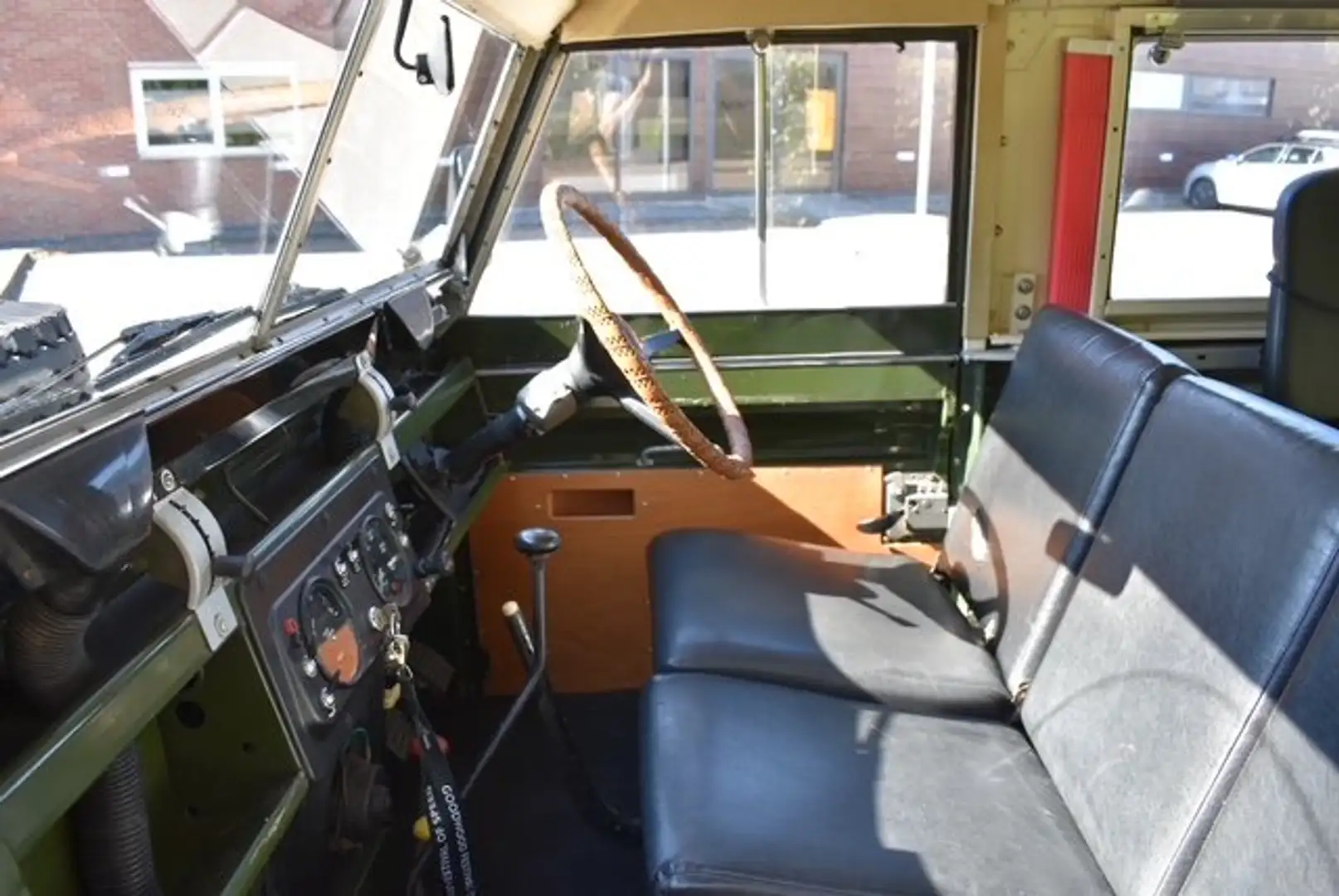Land Rover Series Land Rover 88 Safari Grün - 2