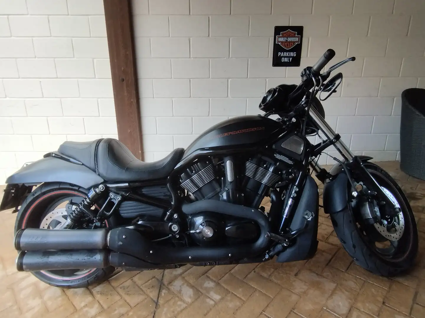 Harley-Davidson VRSC Night Rod VRSCDX Negro - 1