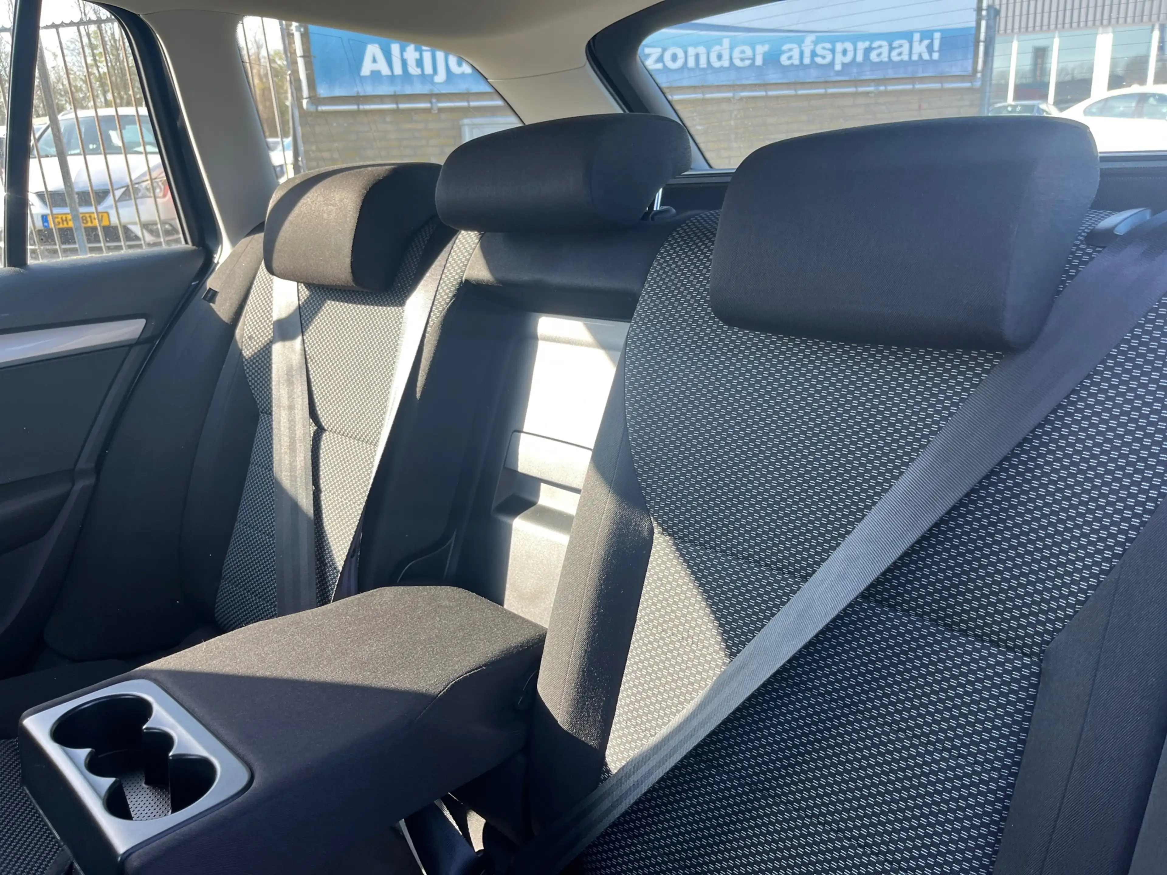 Skoda Octavia Combi 1.4 TSI Ambition Businessline AUT — photo 9