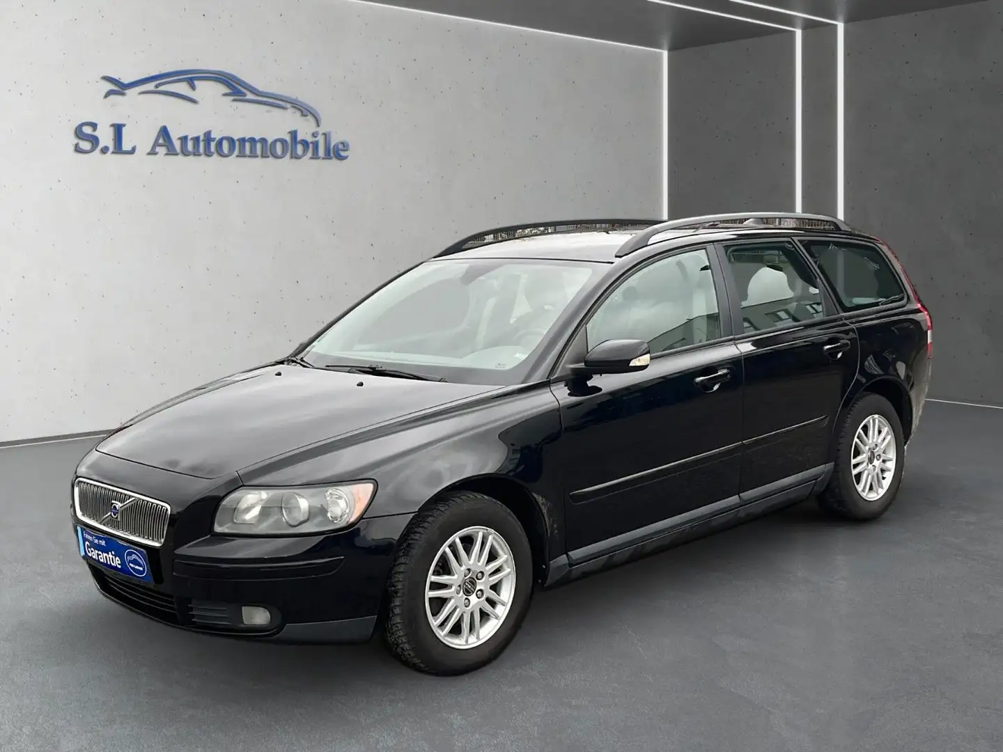 Volvo V50 Kombi 1.8 Momentum Wagen Nr 041 Schwarz - 2