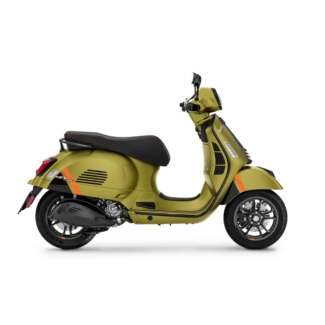 Vespa GTS Super Sport Vert - 1