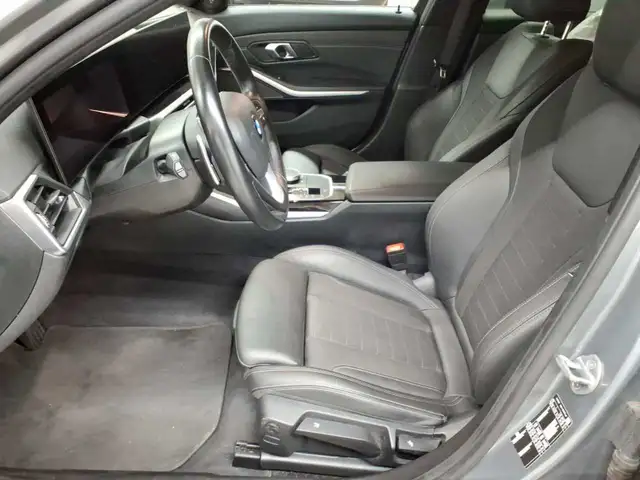 BMW 3 Series view 7
