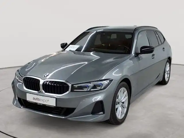 BMW 3 Series view 2