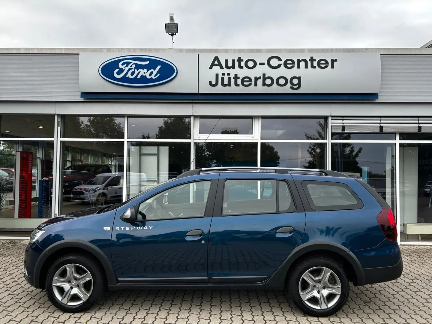 Dacia Logan MCV II Kombi Stepway*PDC*RFK* Blauw - 1