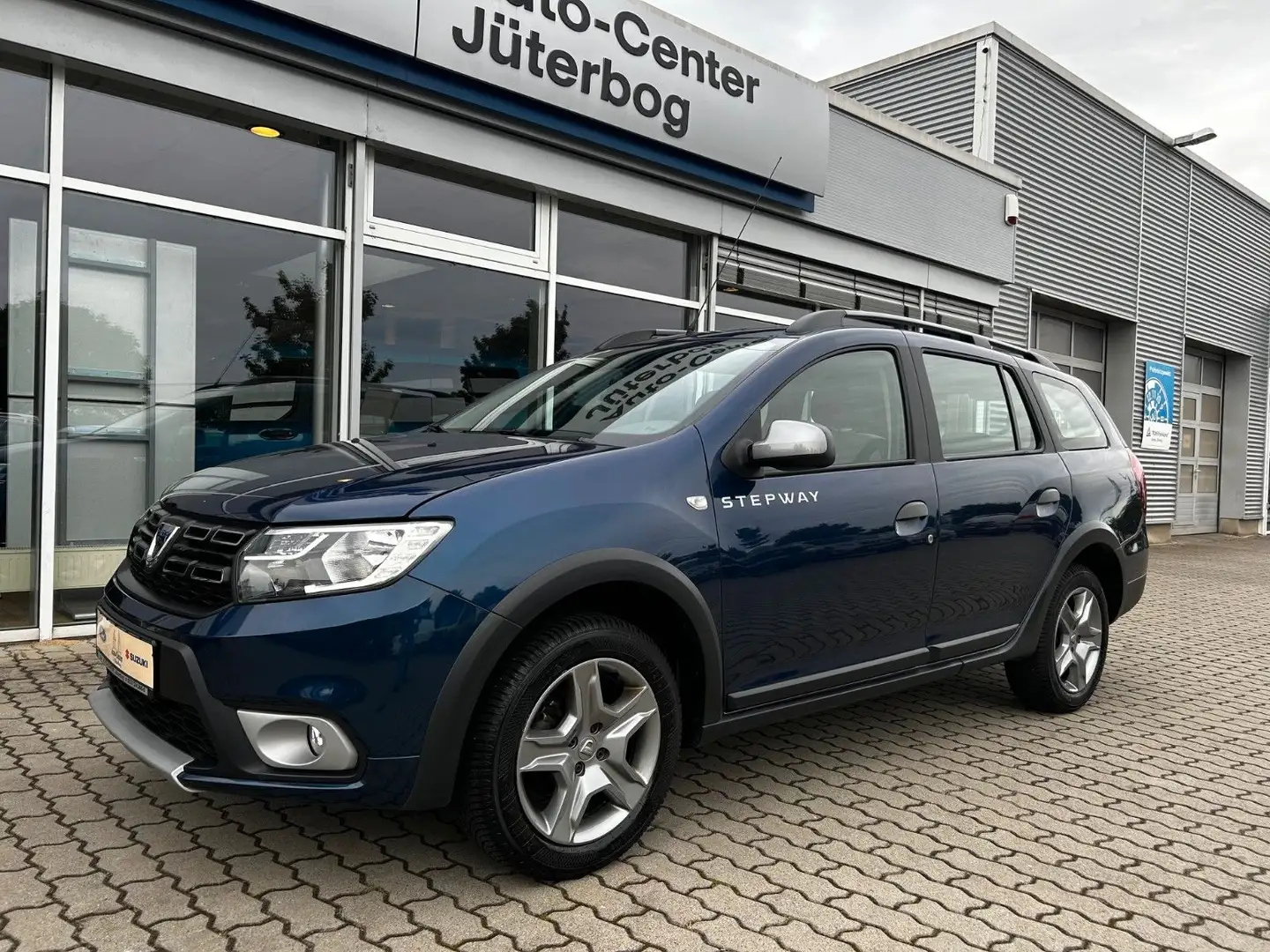 Dacia Logan MCV II Kombi Stepway*PDC*RFK* Blauw - 2
