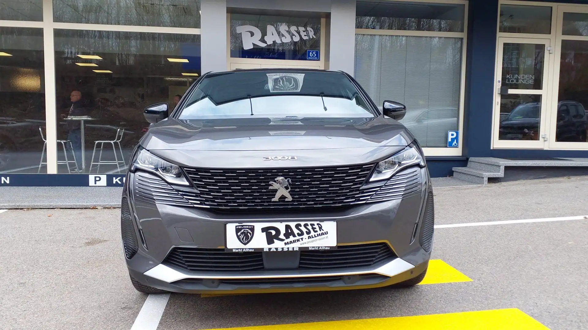 Peugeot 3008 1.2 PureTech 130 Allure Grau - 1