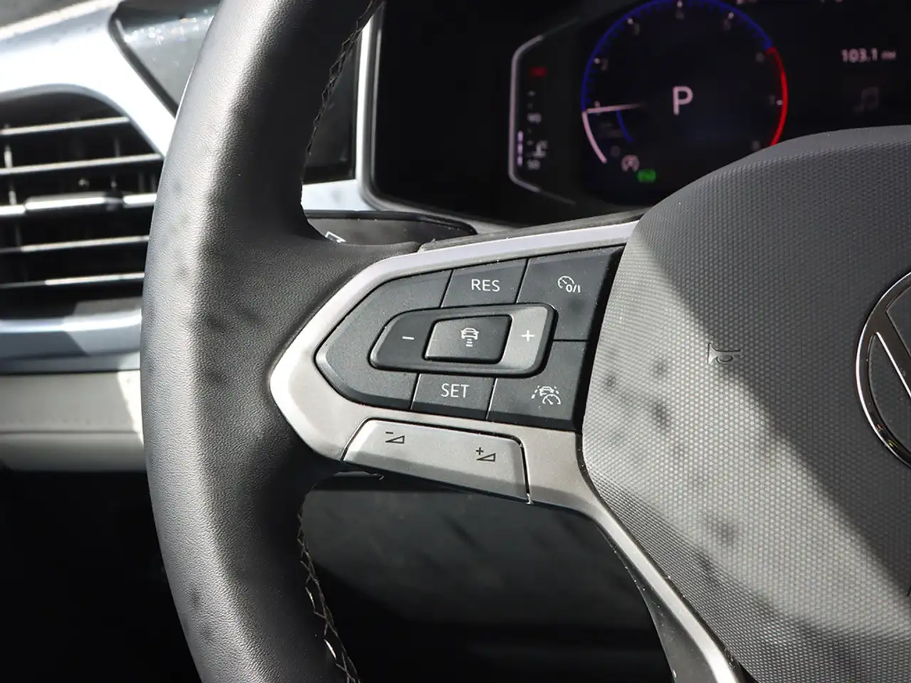 Volkswagen Taos снимка Volkswagen Taos