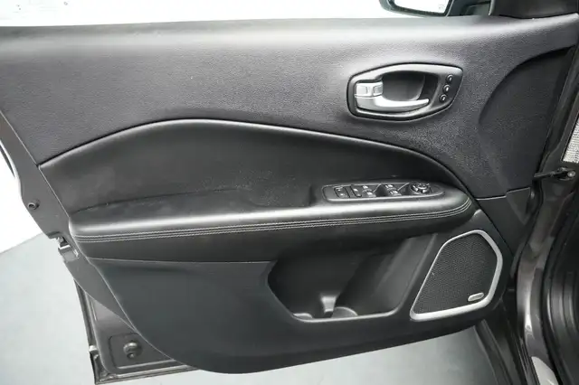 Jeep Compass view 14