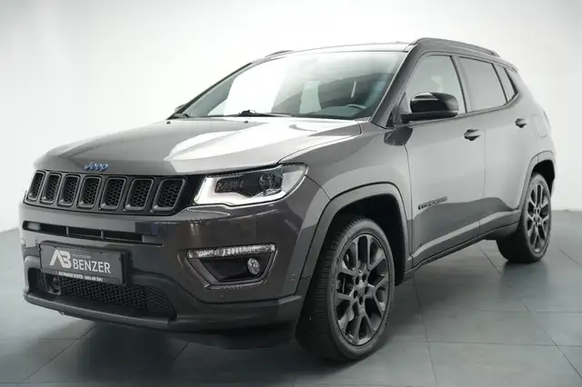 Jeep Compass view 4