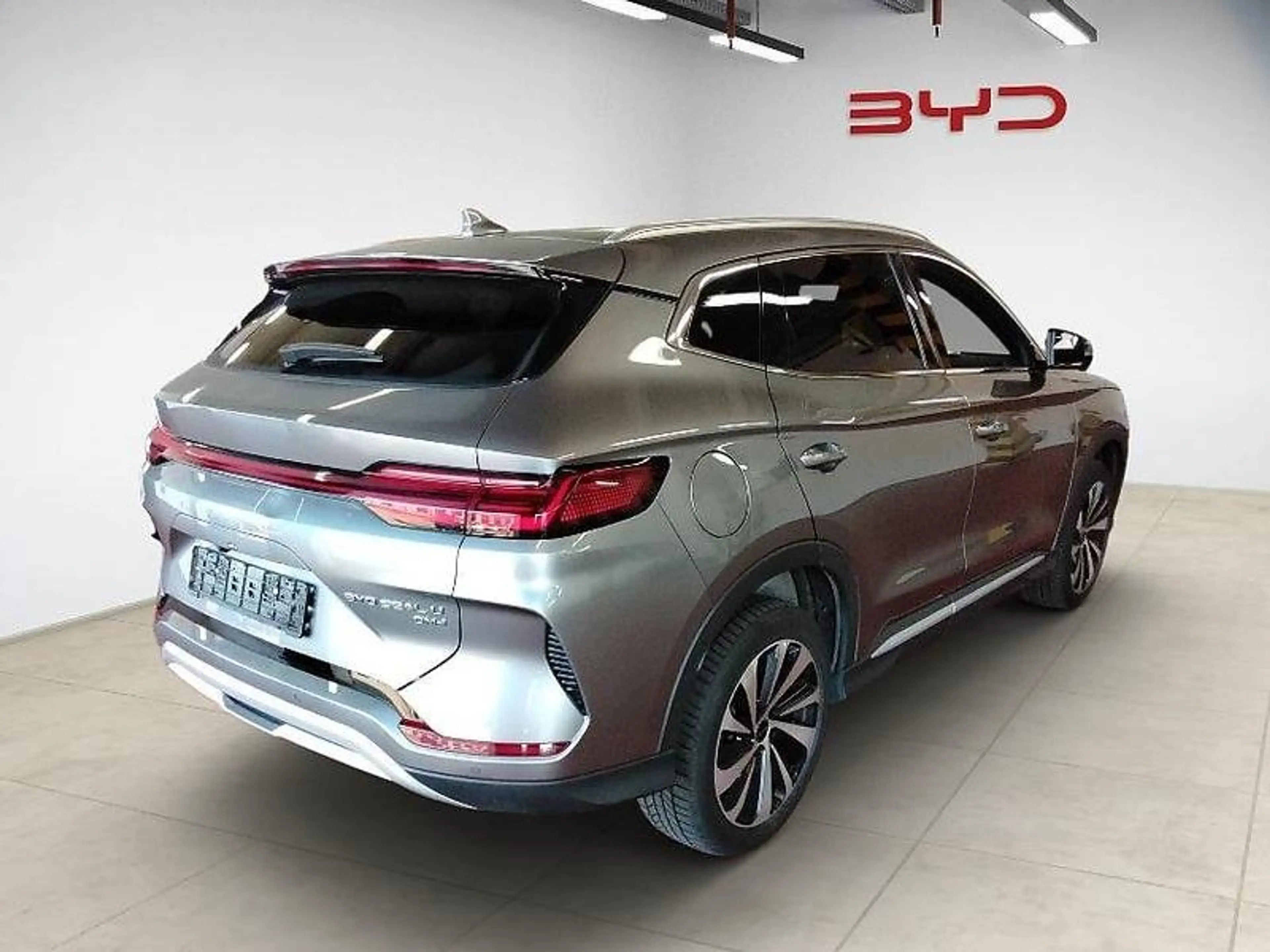 BYD Seal U DM-i 18.3 kWh FWD Boost 360°/ACC/Pano — photo 6