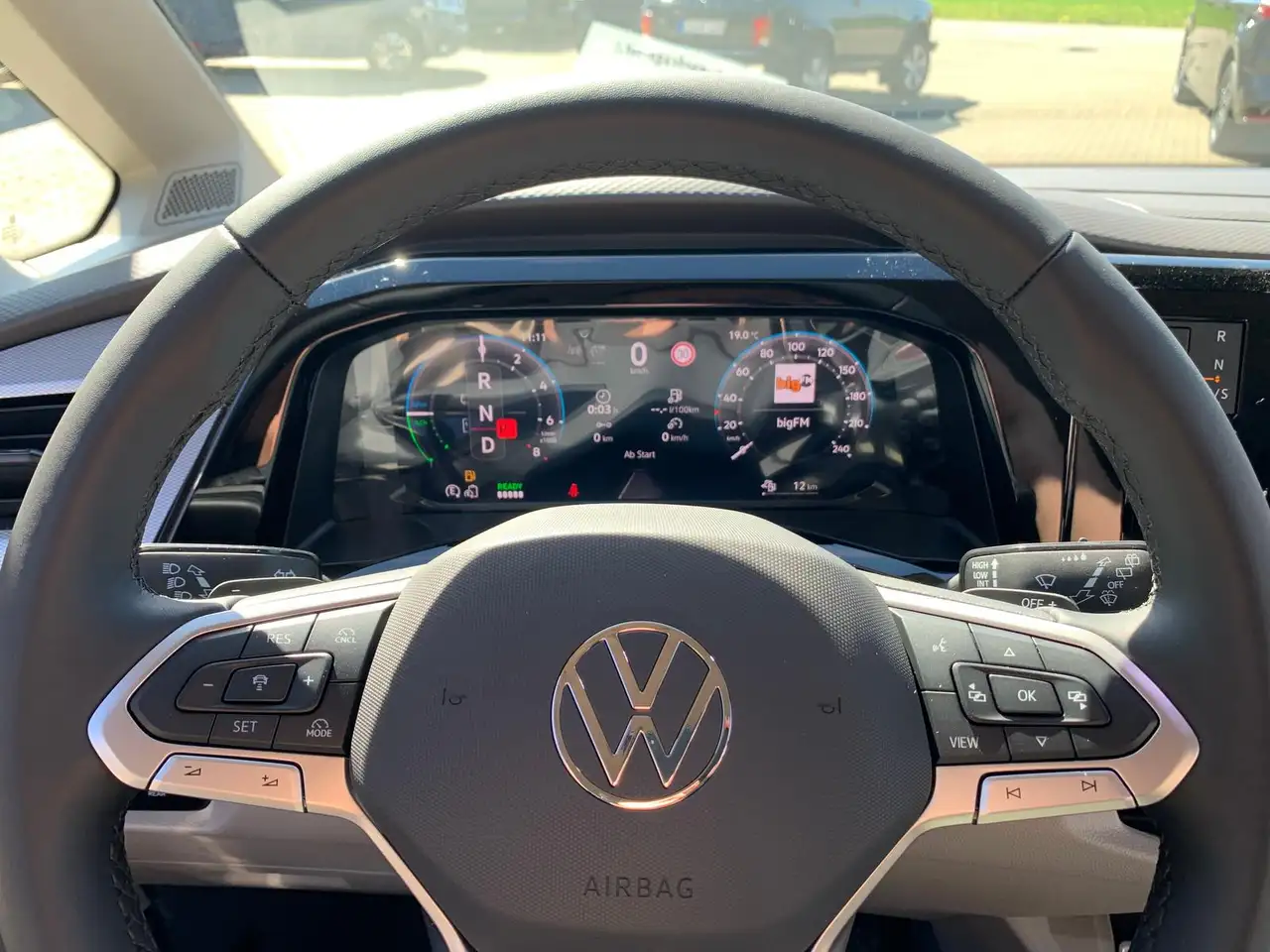 Volkswagen T7 Multivan eHybrid 4Motion KÜ 7-Sitzer 2+3Garantie Matrix 11