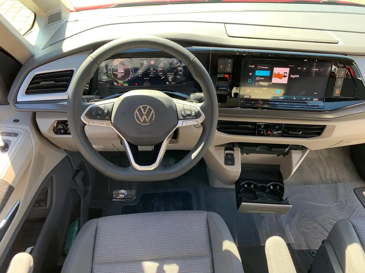 Volkswagen T7 Multivan eHybrid 4Motion KÜ 7-Sitzer 2+3Garantie Matrix 2