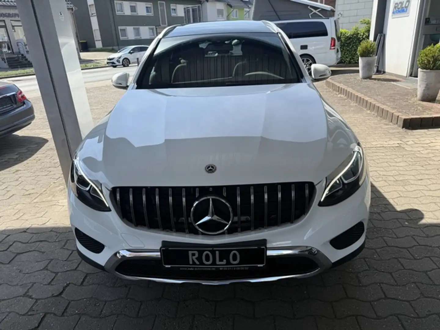 Mercedes-Benz GLC 250 AMG Optik  Panorama Kamera Leder LED Weiß - 2