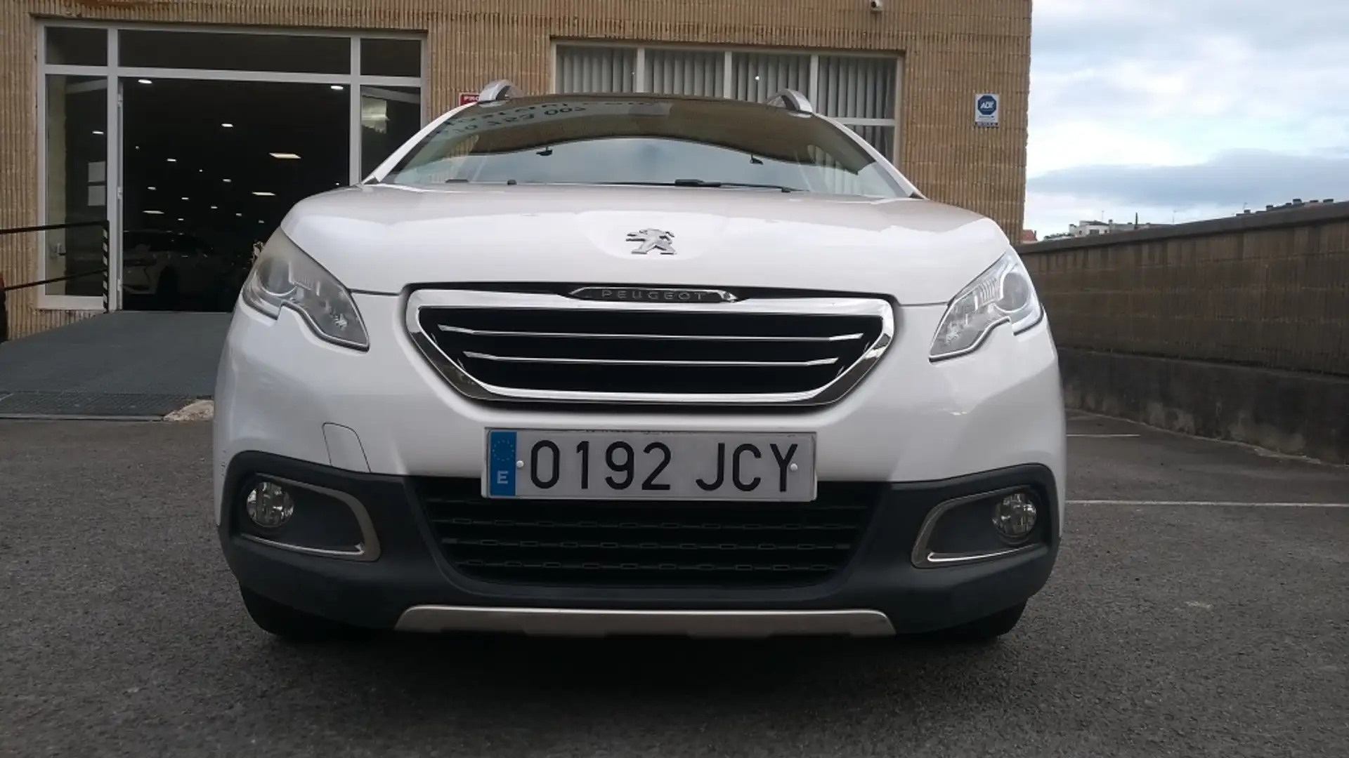 Peugeot 2008 1.6 BlueHDI S&S Allure 120 Blanco - 2