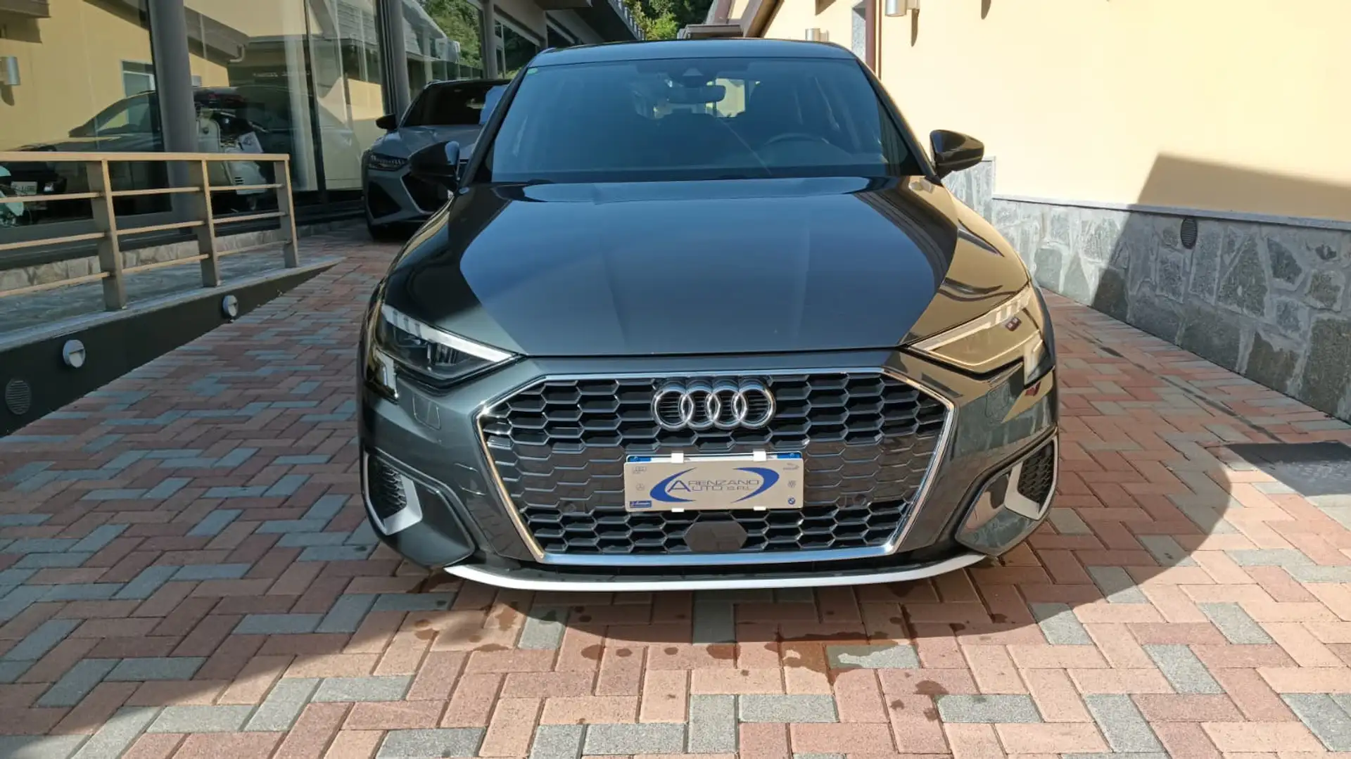 Audi A3 A3 IV 2020S.B Sportback 35 1.5 tfsi mhev Bus.S-STR Grau - 1