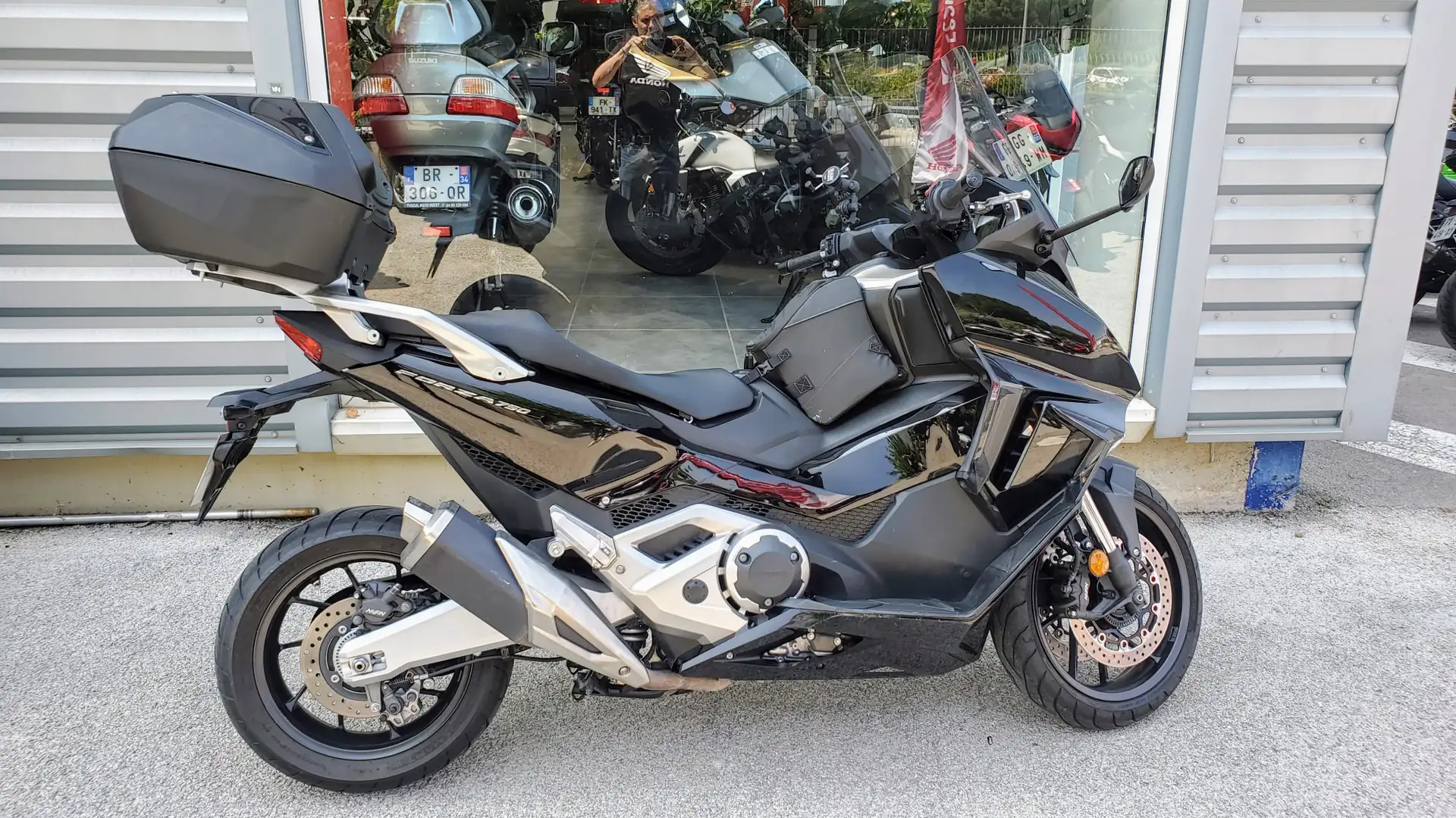 Honda Forza 750 Noir - 1