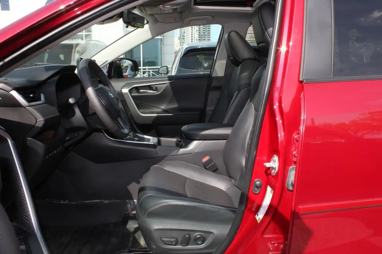 Toyota RAV 4 снимка Toyota RAV 4