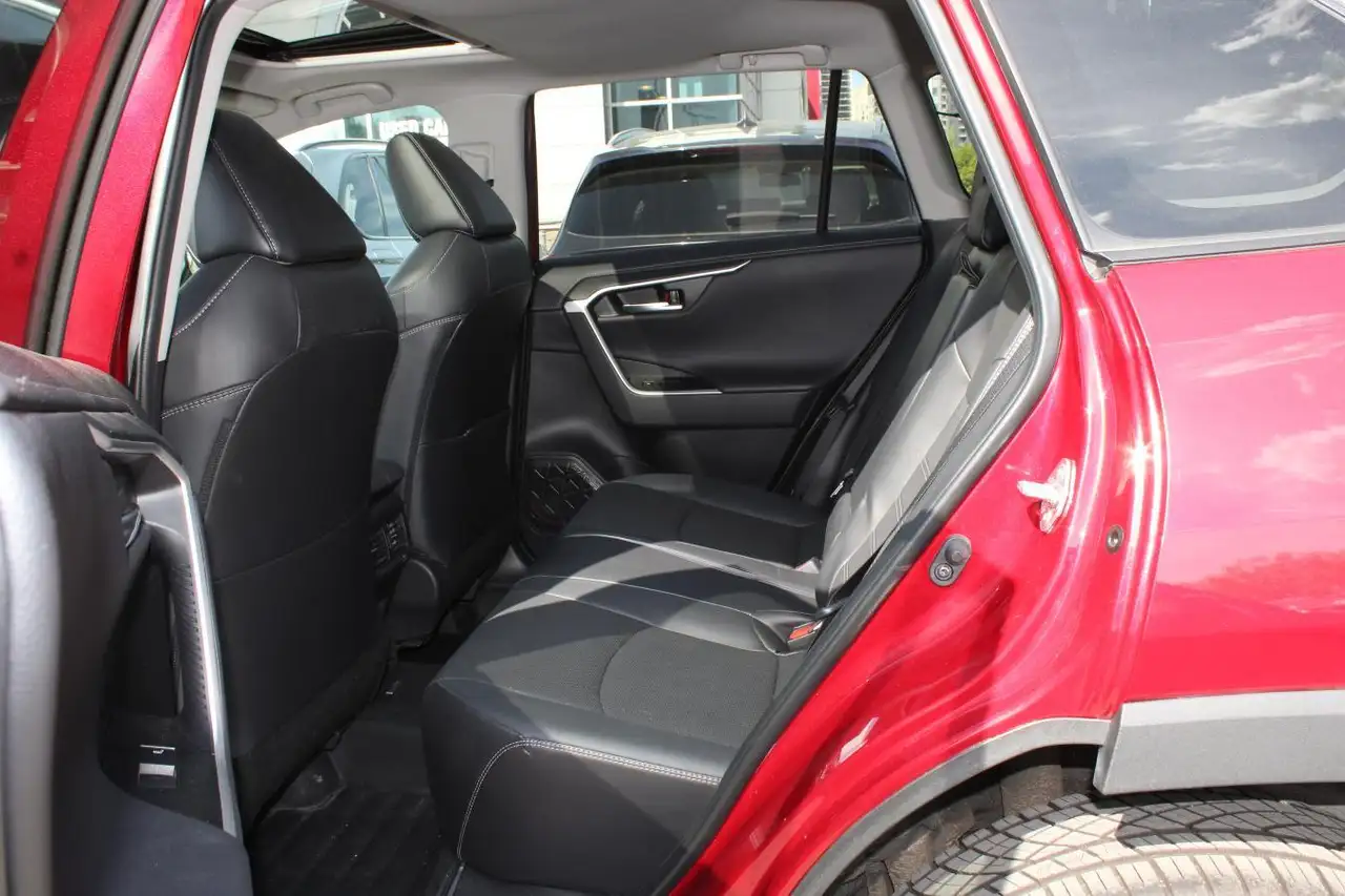 Toyota RAV 4 снимка Toyota RAV 4