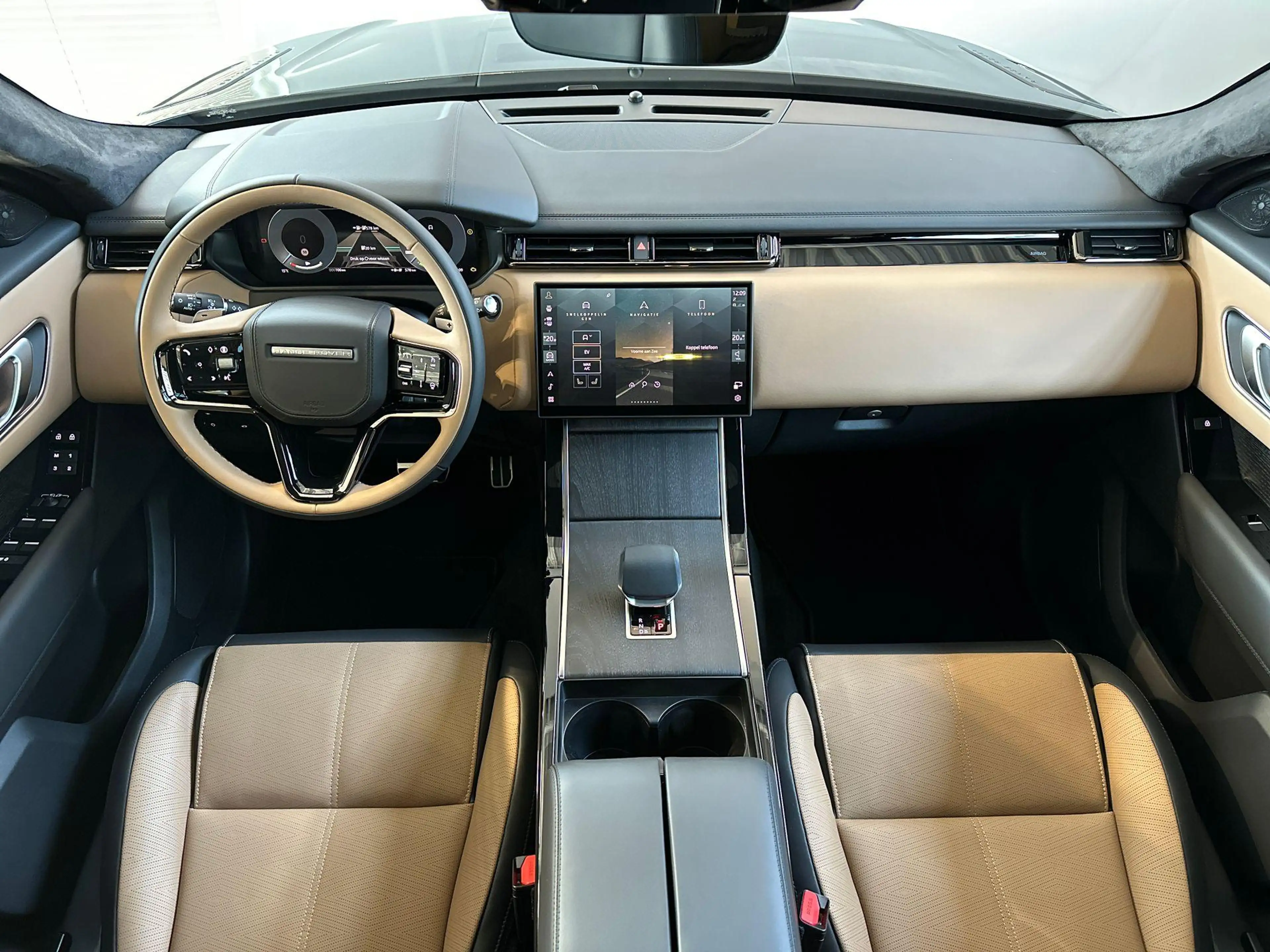 Land Rover Range Rover Velar P400e AUTOBIOGRAPHY | PANO | 21 INCH | COLD CLIMAT — photo 4
