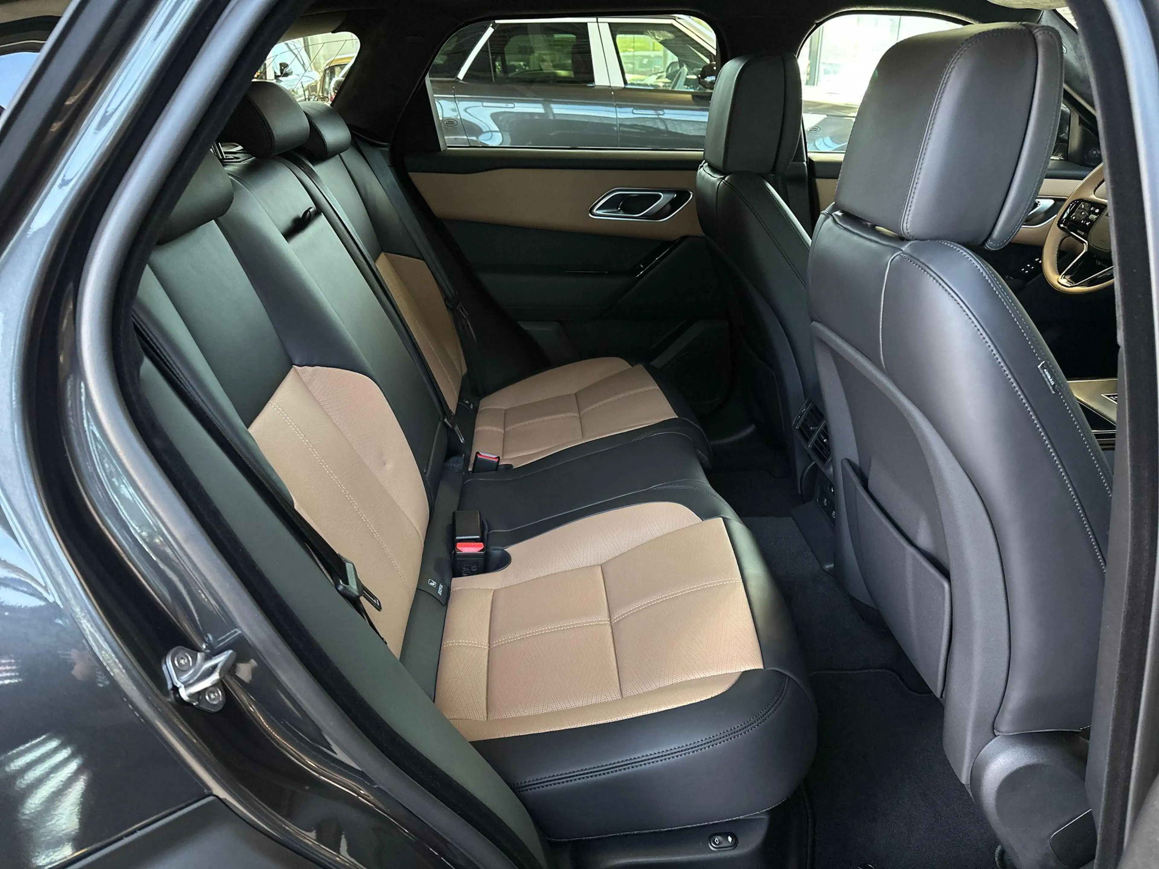 Land Rover Range Rover Velar P400e AUTOBIOGRAPHY | PANO | 21 INCH | COLD CLIMAT — photo 5