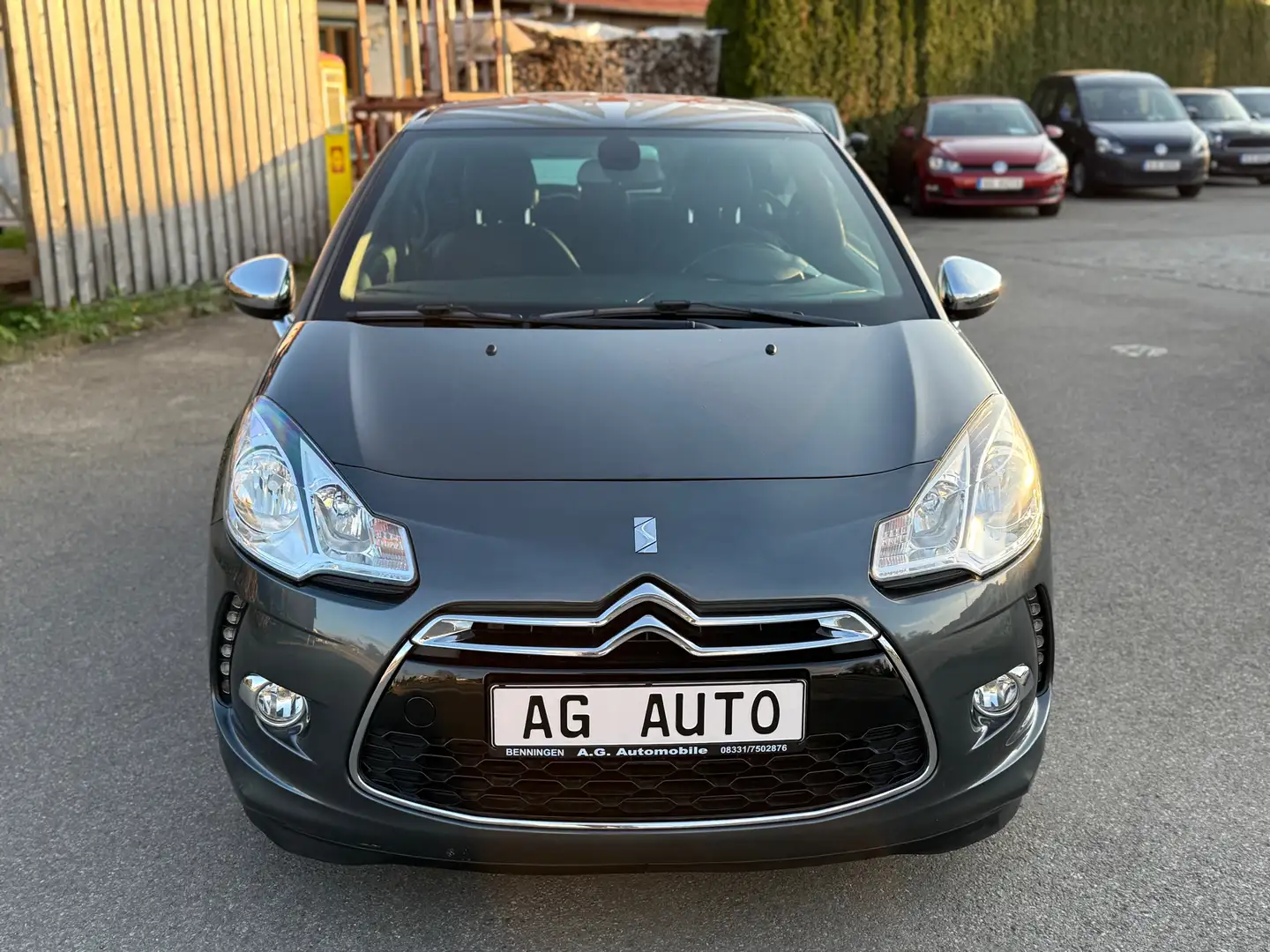 Citroen DS3 SoChic + Garantie Klima Tempom. TÜV+Service NEU Grau - 2