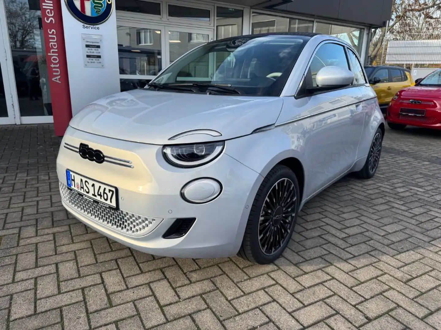 Fiat 500 500e 23,8kWh C la Prima Blau - 1