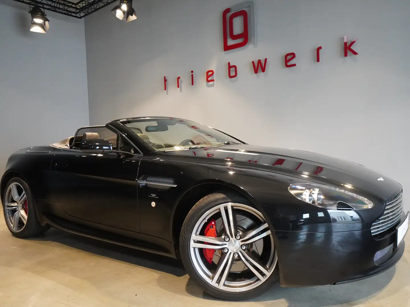 Aston Martin V8 Vantage Roadster N400-BRD-U-frei-1 Hd-189/240 Nero - 1
