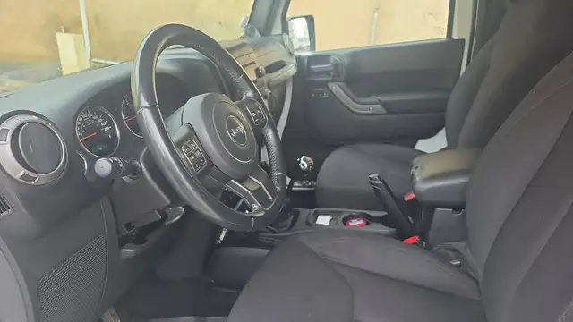 Jeep Wrangler view 8
