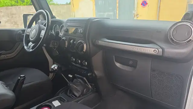 Jeep Wrangler view 10