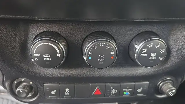 Jeep Wrangler view 13