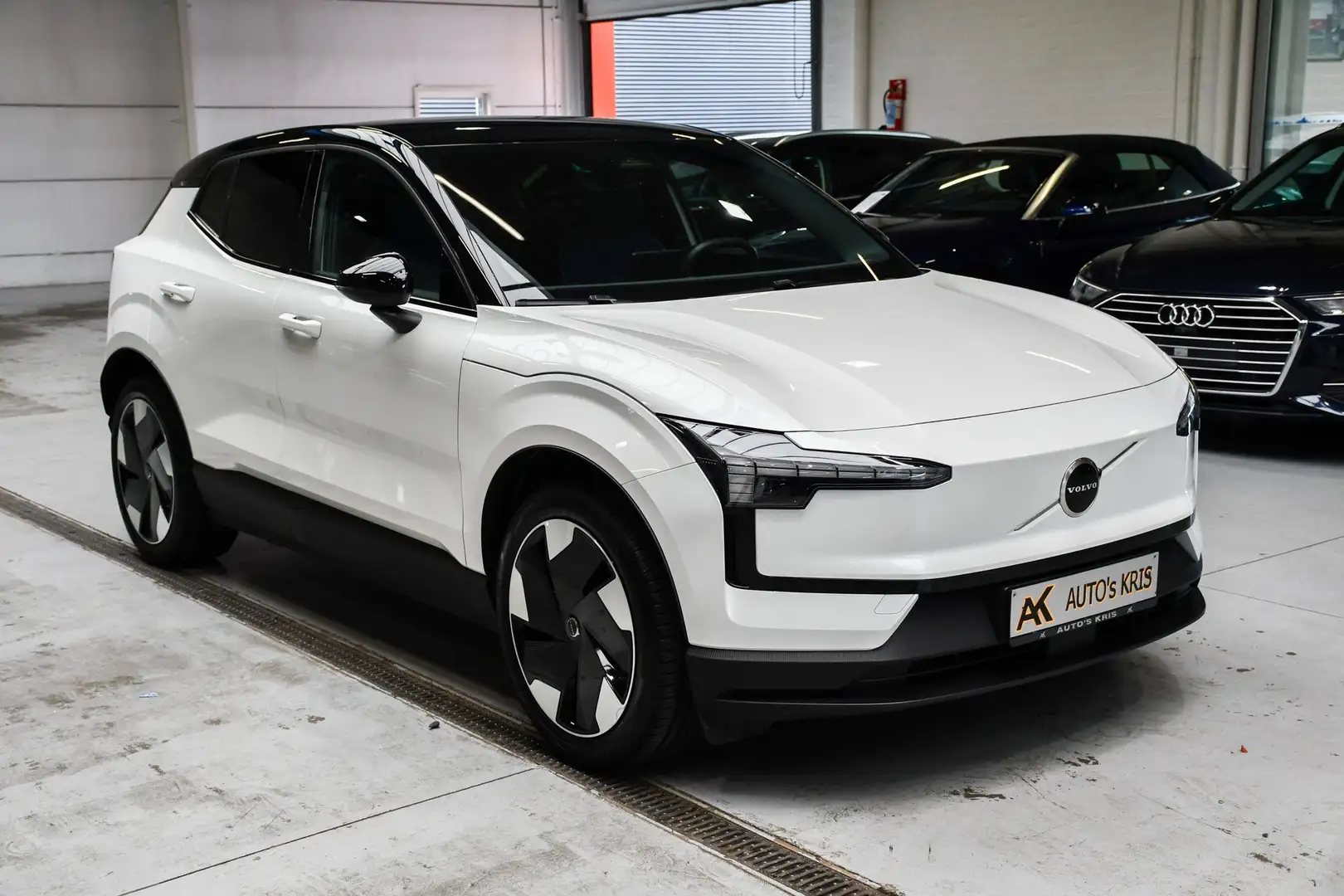 Volvo EX30 EX30 Single M. Extended Range RWD Plus -NAVI /BLIS Blanc - 2
