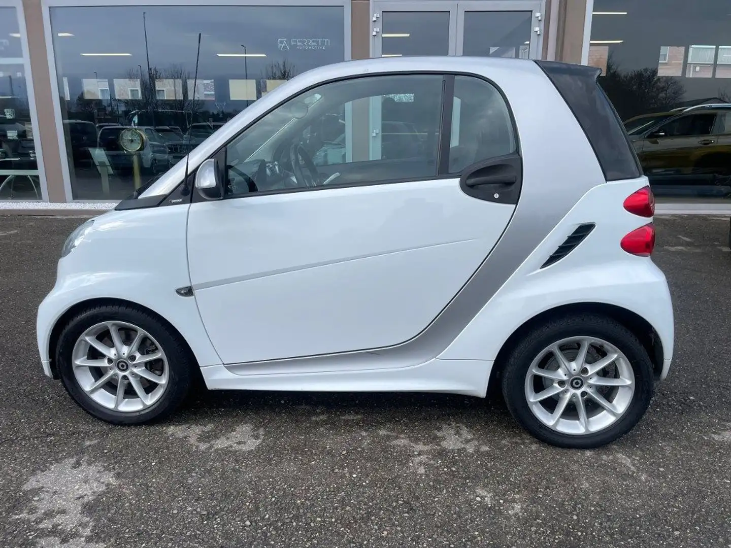 smart forTwo 1000 52 kW coupé passion Bianco - 1