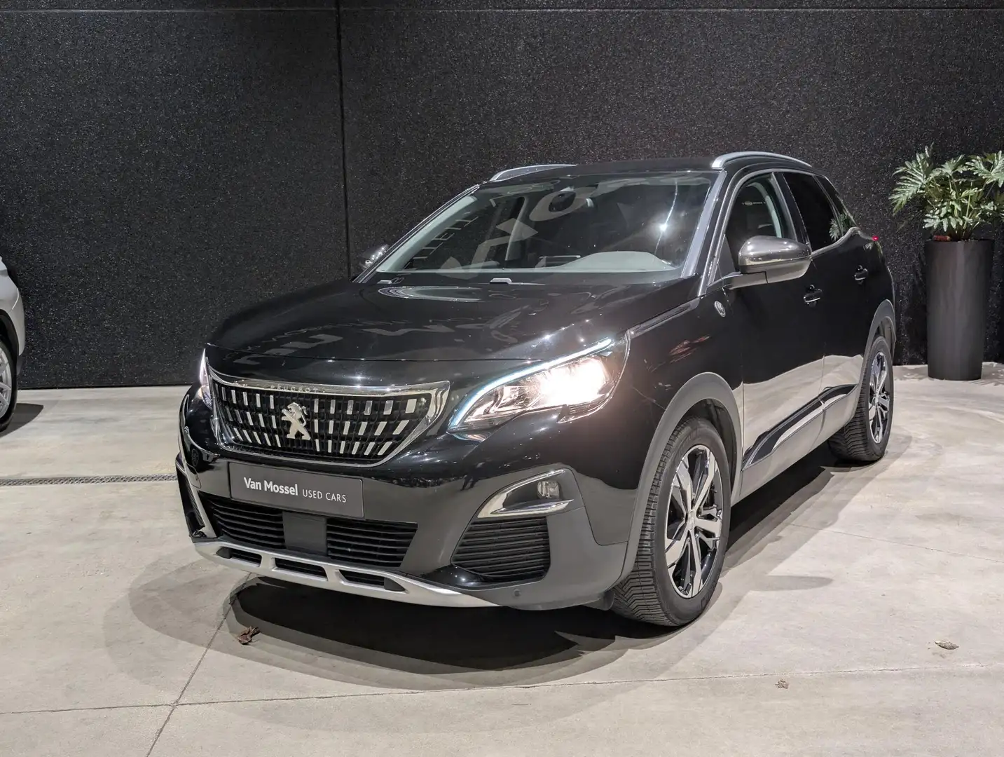 Peugeot 3008 1.2 PureTech 96kW S&S Auto Crossway PDC | Sfeerver Zwart - 1