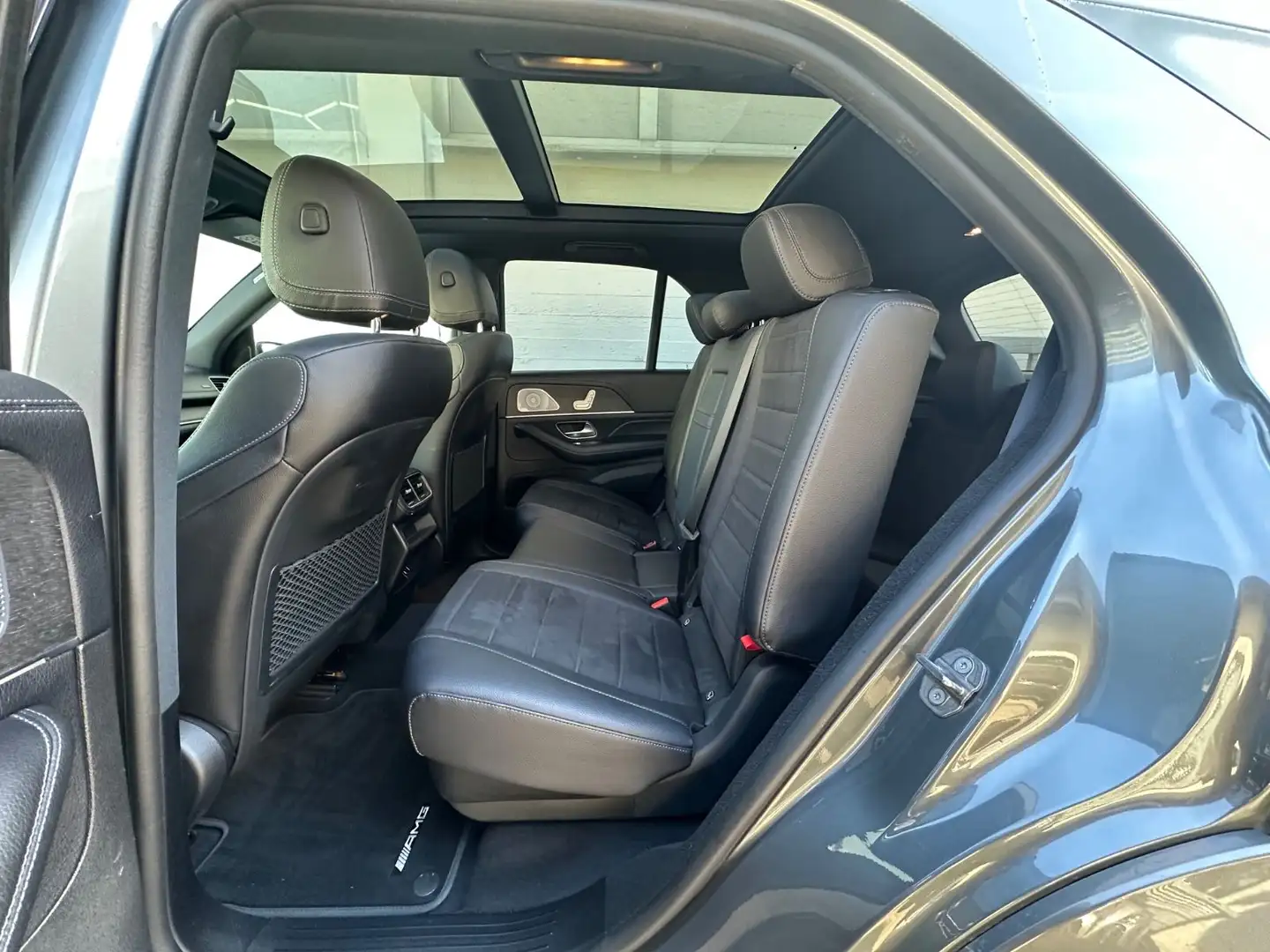Mercedes-Benz GLE 350 AMG DISTR/PANO/7-SITZER/AIRM/BURM Gris - 2