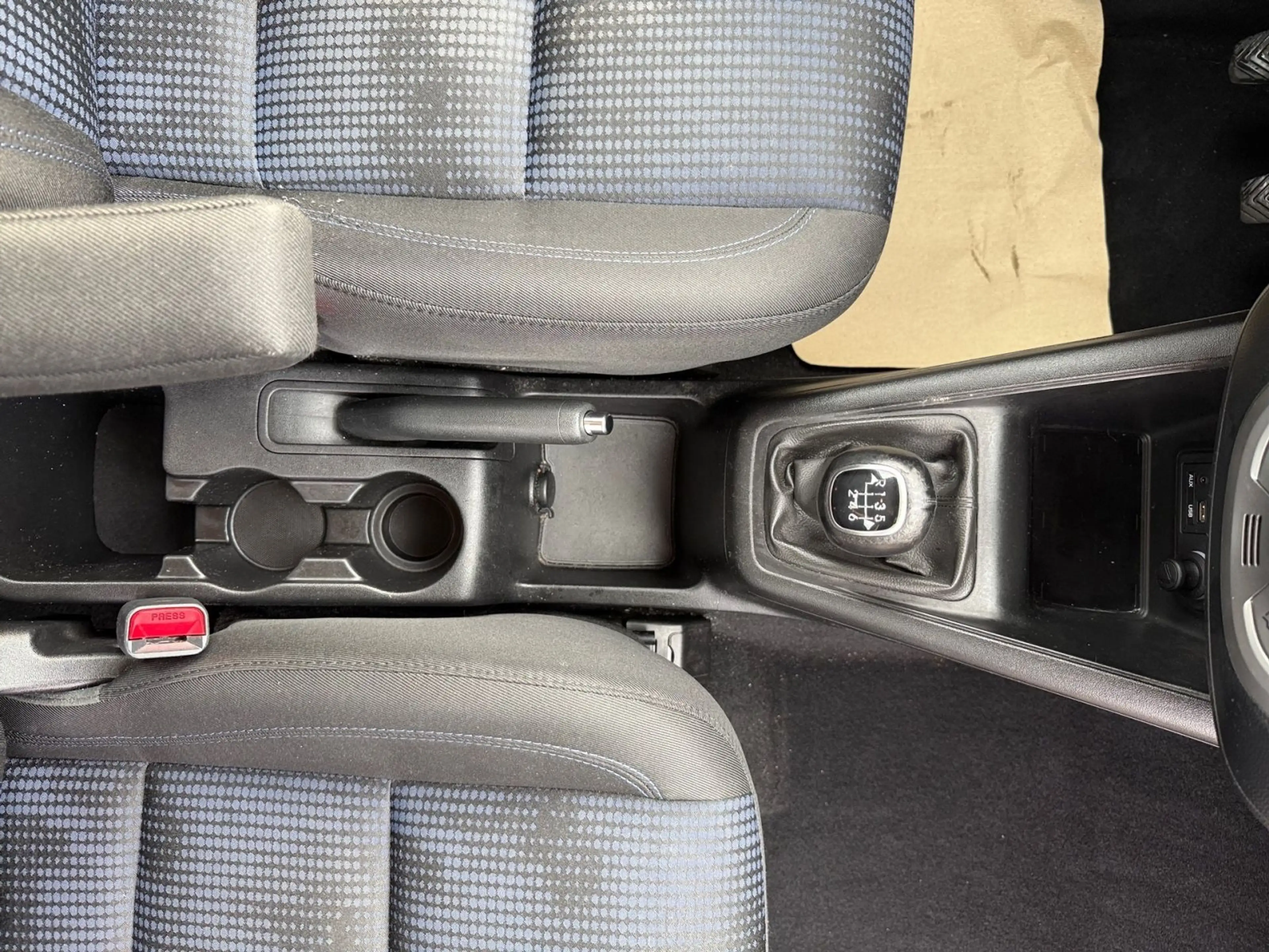 Hyundai iX20 1.6 CRDi Trend -  Klimaautomatik & Sitzhei — photo 15