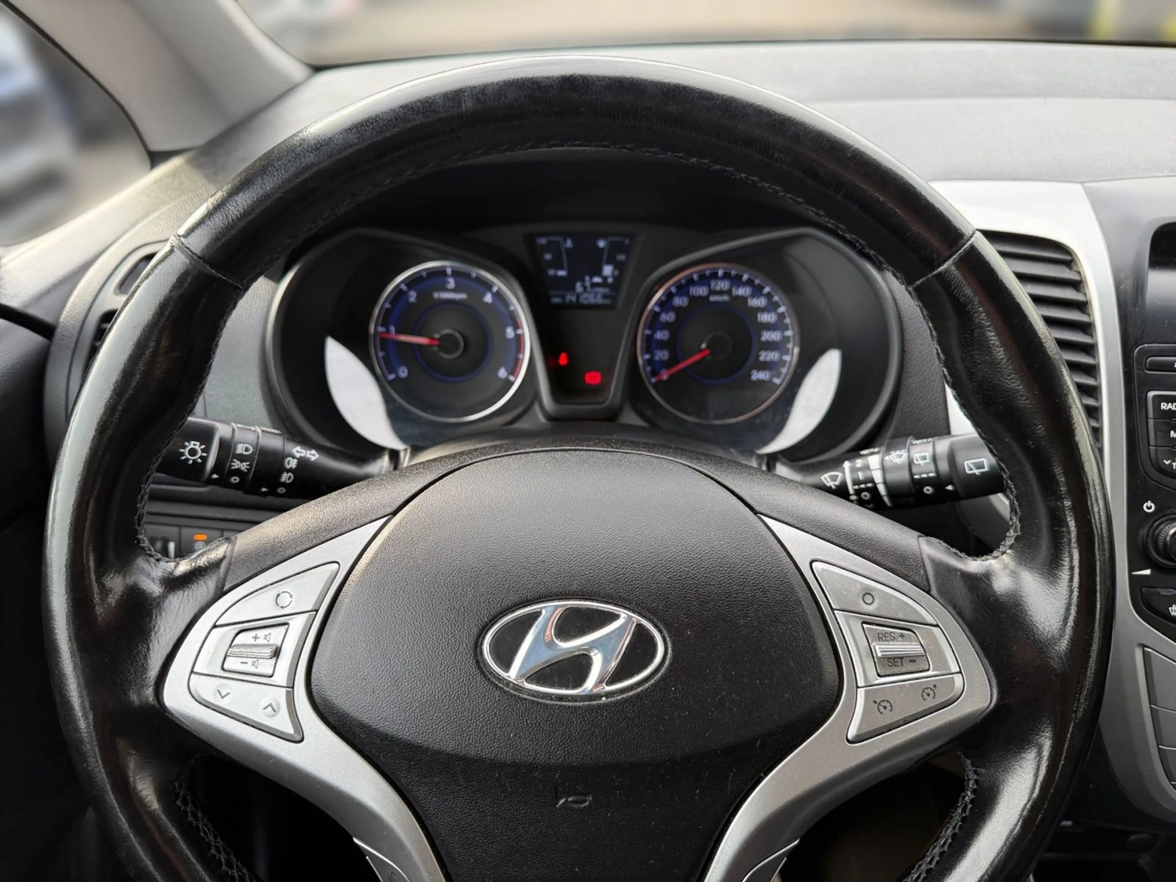 Hyundai iX20 1.6 CRDi Trend -  Klimaautomatik & Sitzhei — photo 8
