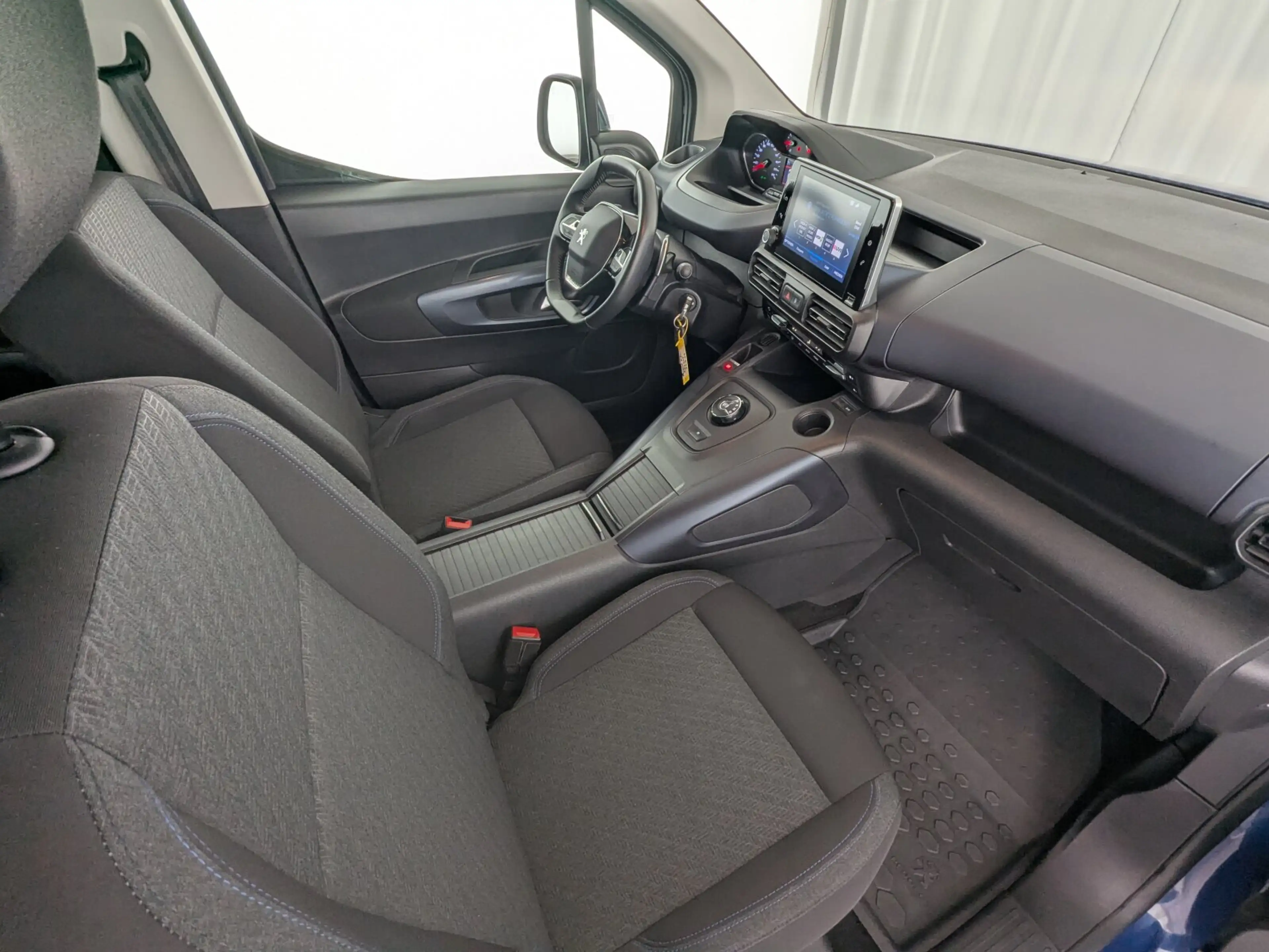 Peugeot Rifter Rifter 1.5 BlueHDi 130 FAP Allure L1 NAV+RFK+AHK — photo 13